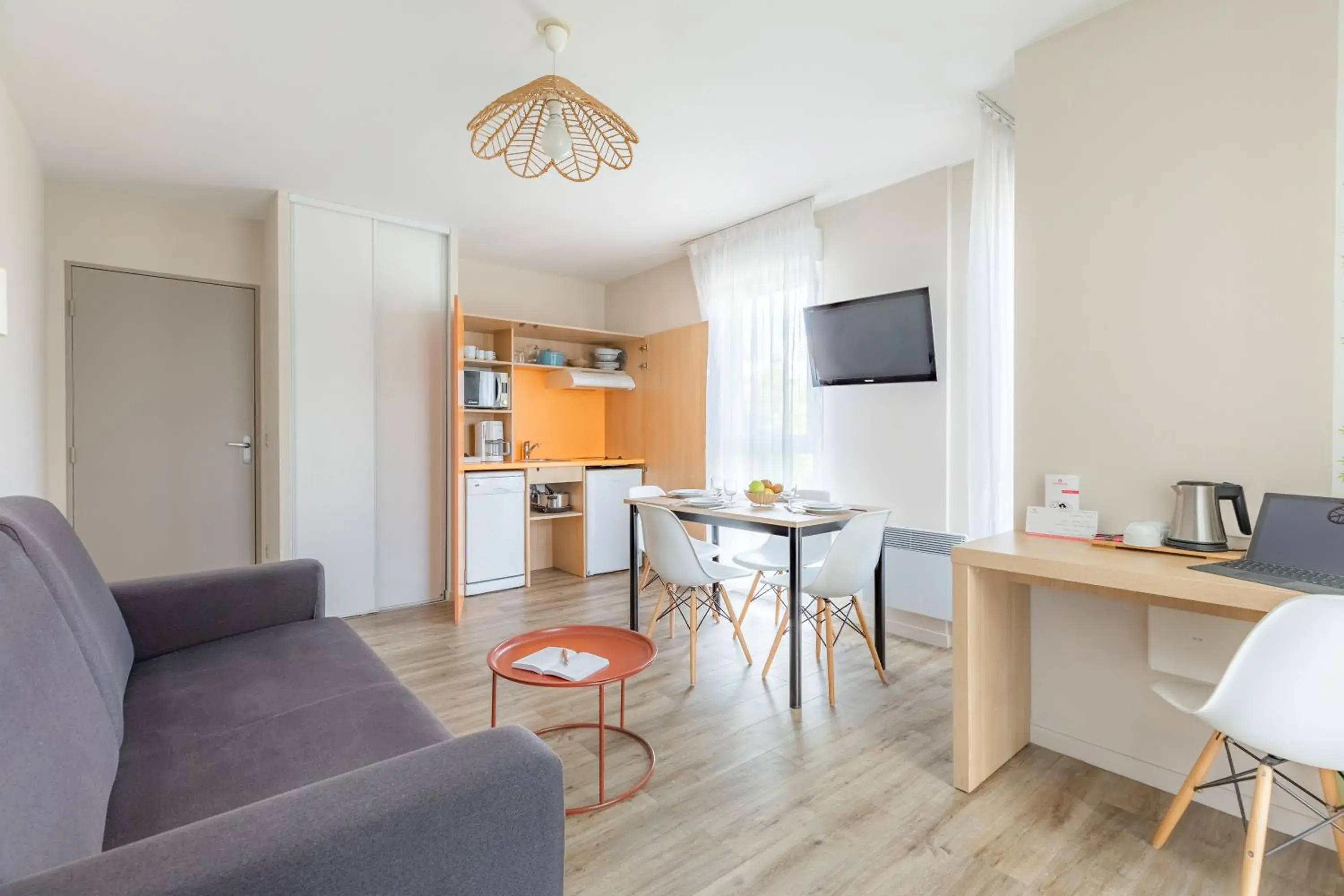One Bedroom Apartment in Appart’City Confort Tours One Bedroom Apartment in Appart’City Confort Tours