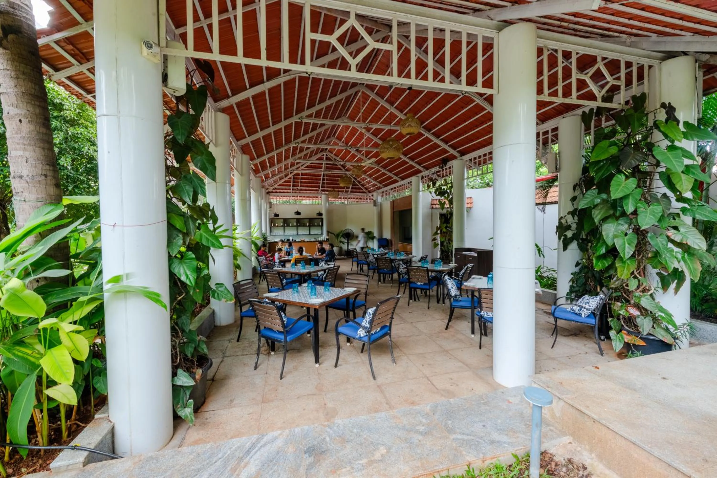 Restaurant/places to eat in Southern Star,Mysore
