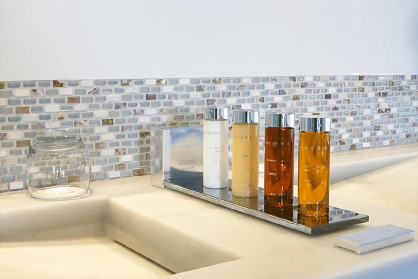 Bathroom in Oz'Inn Hôtel & Spa