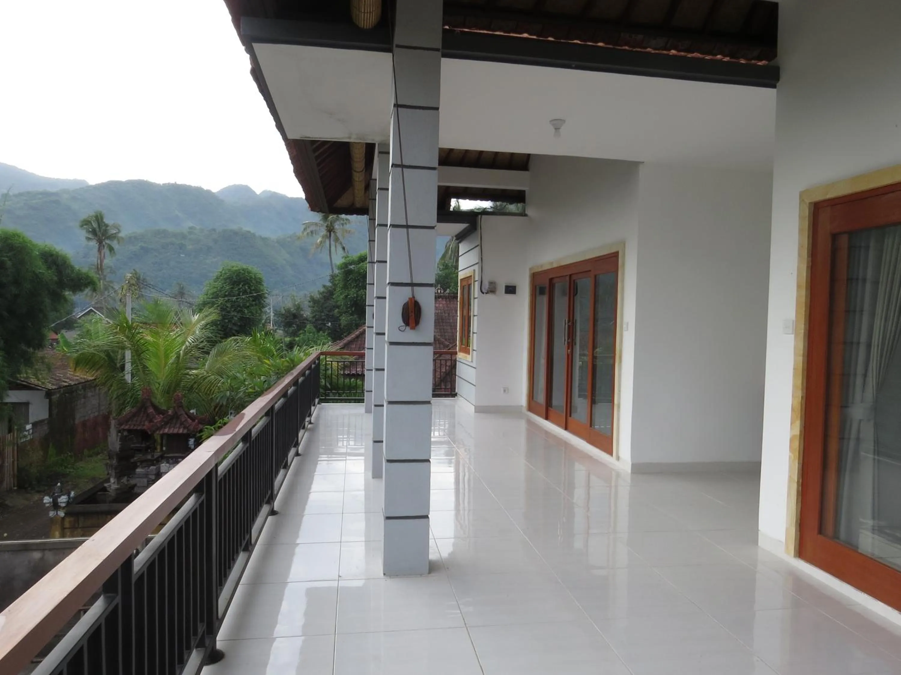 Mountain view in Blue Royal Amed