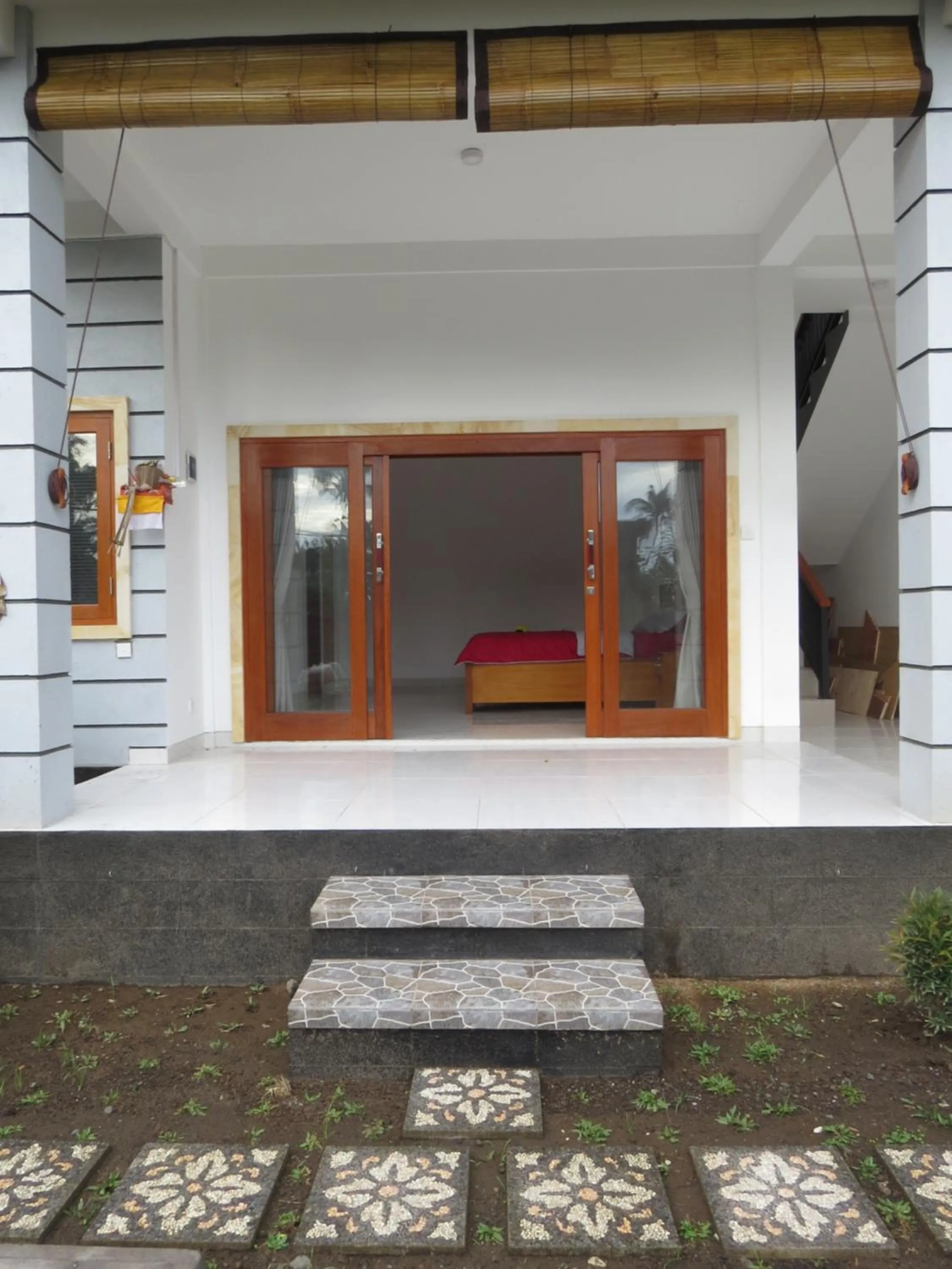 Balcony/Terrace in Blue Royal Amed