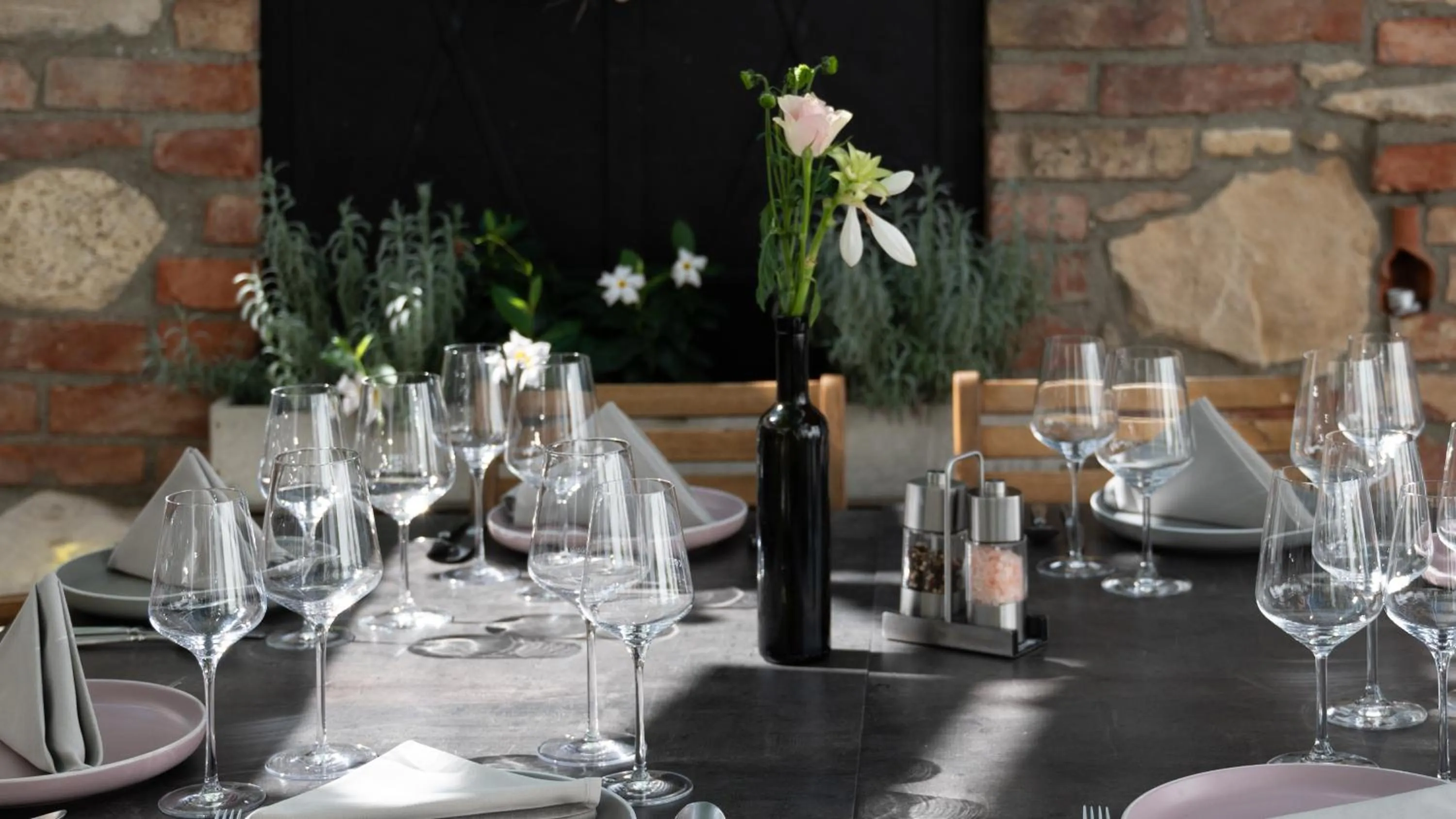 Restaurant/places to eat in Das Stadthaus