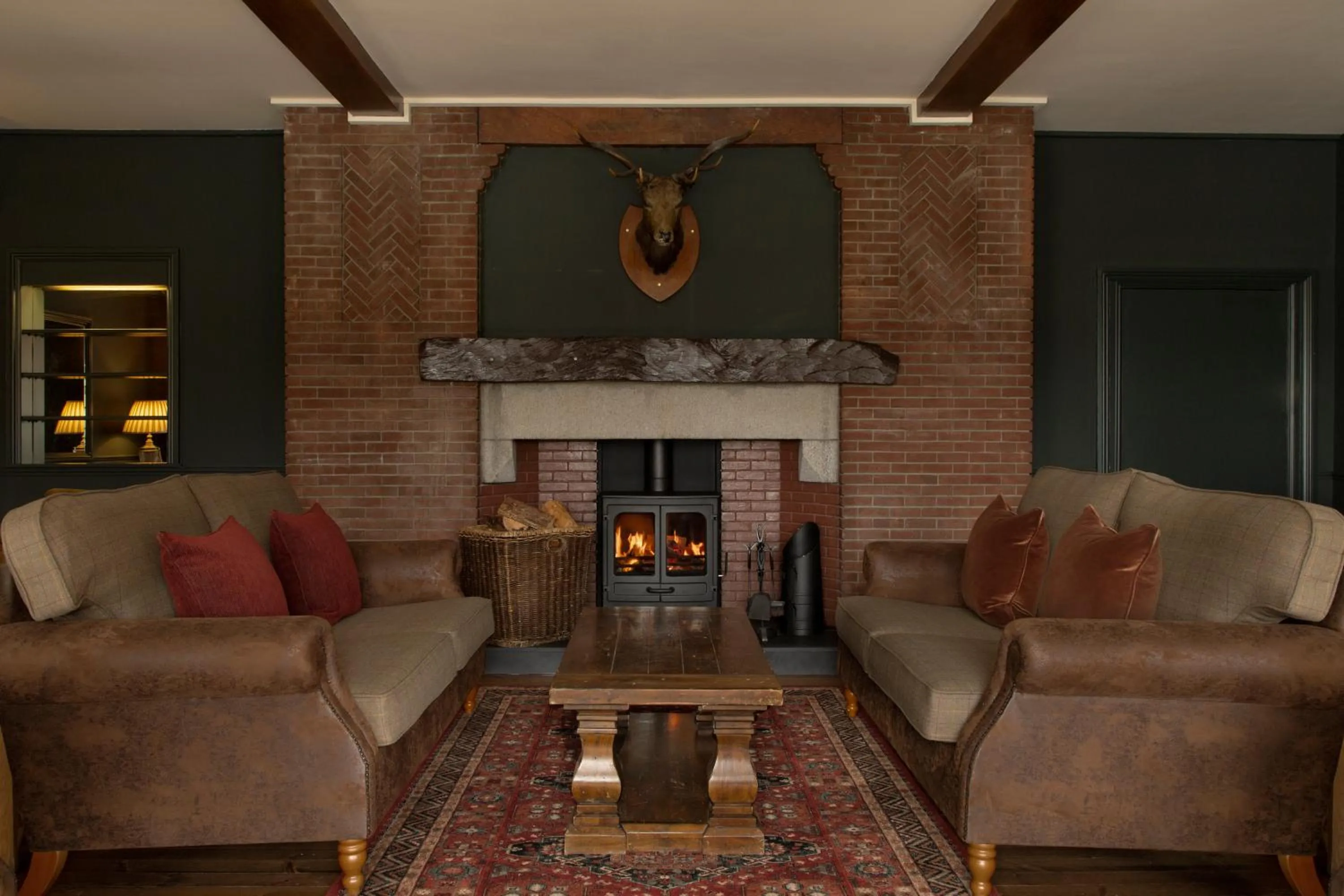 Lounge or bar in The Glencoe Inn