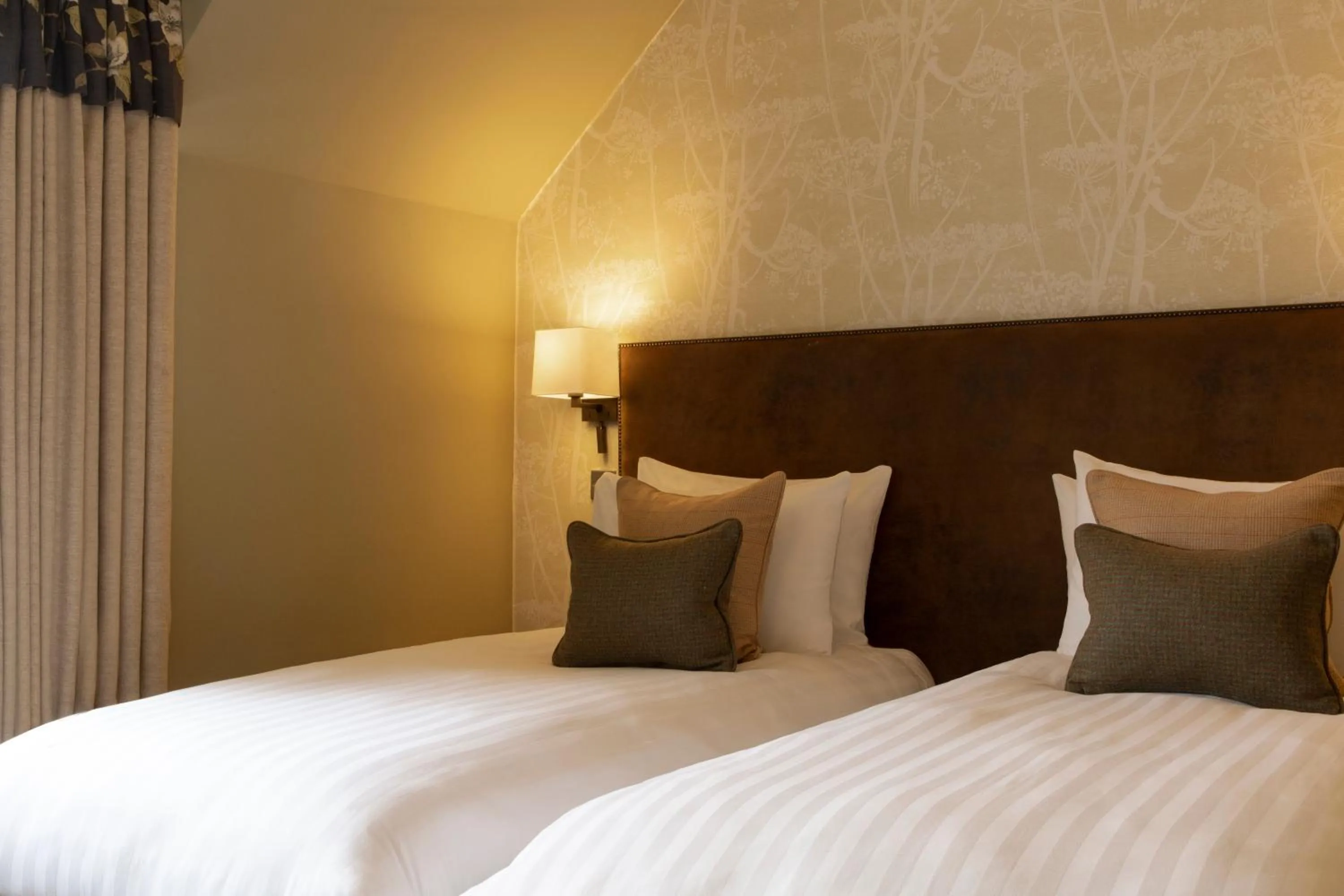 Bedroom, Bed in The Glencoe Inn