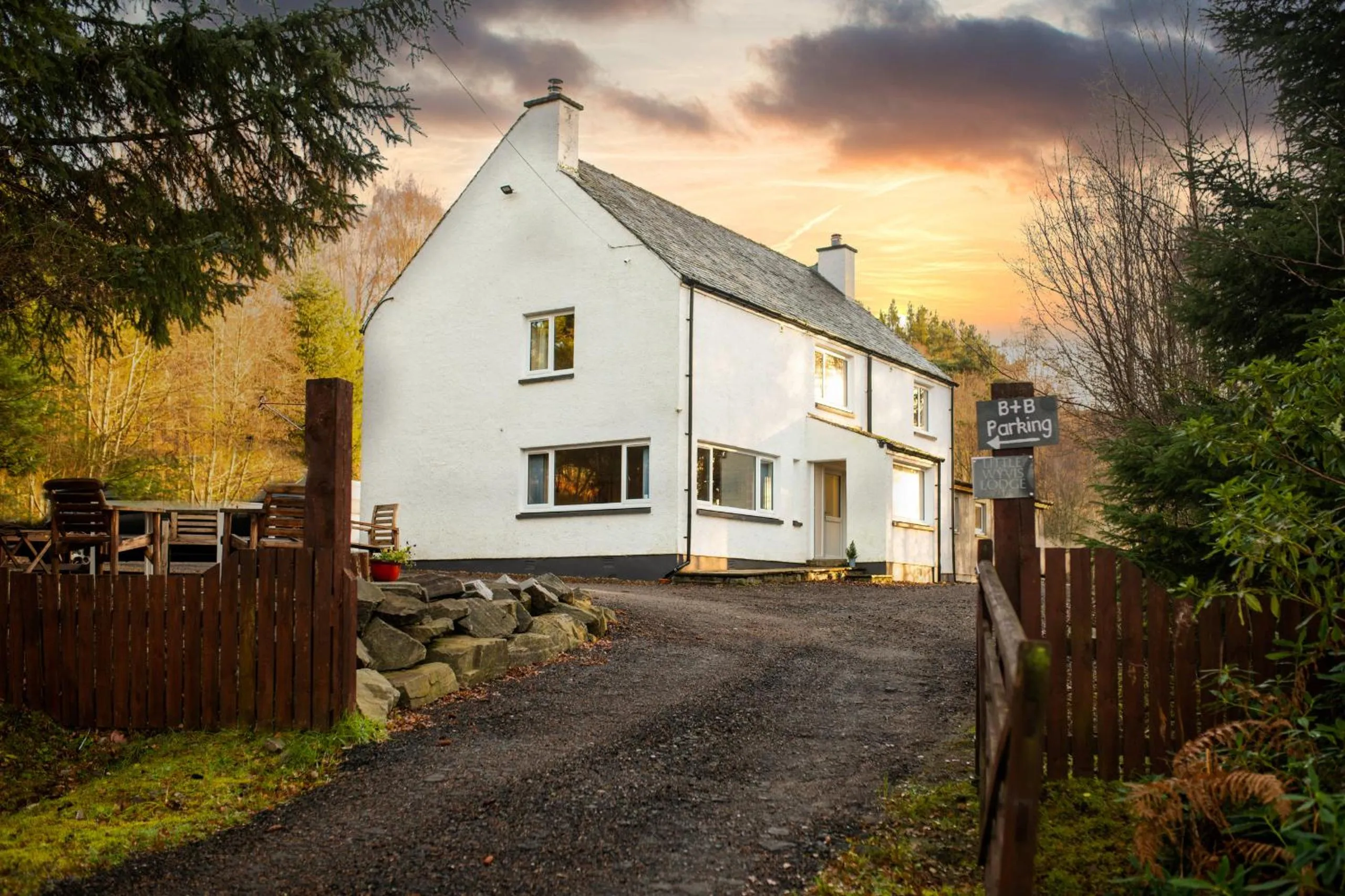 Property building in Silverbridge Lodge