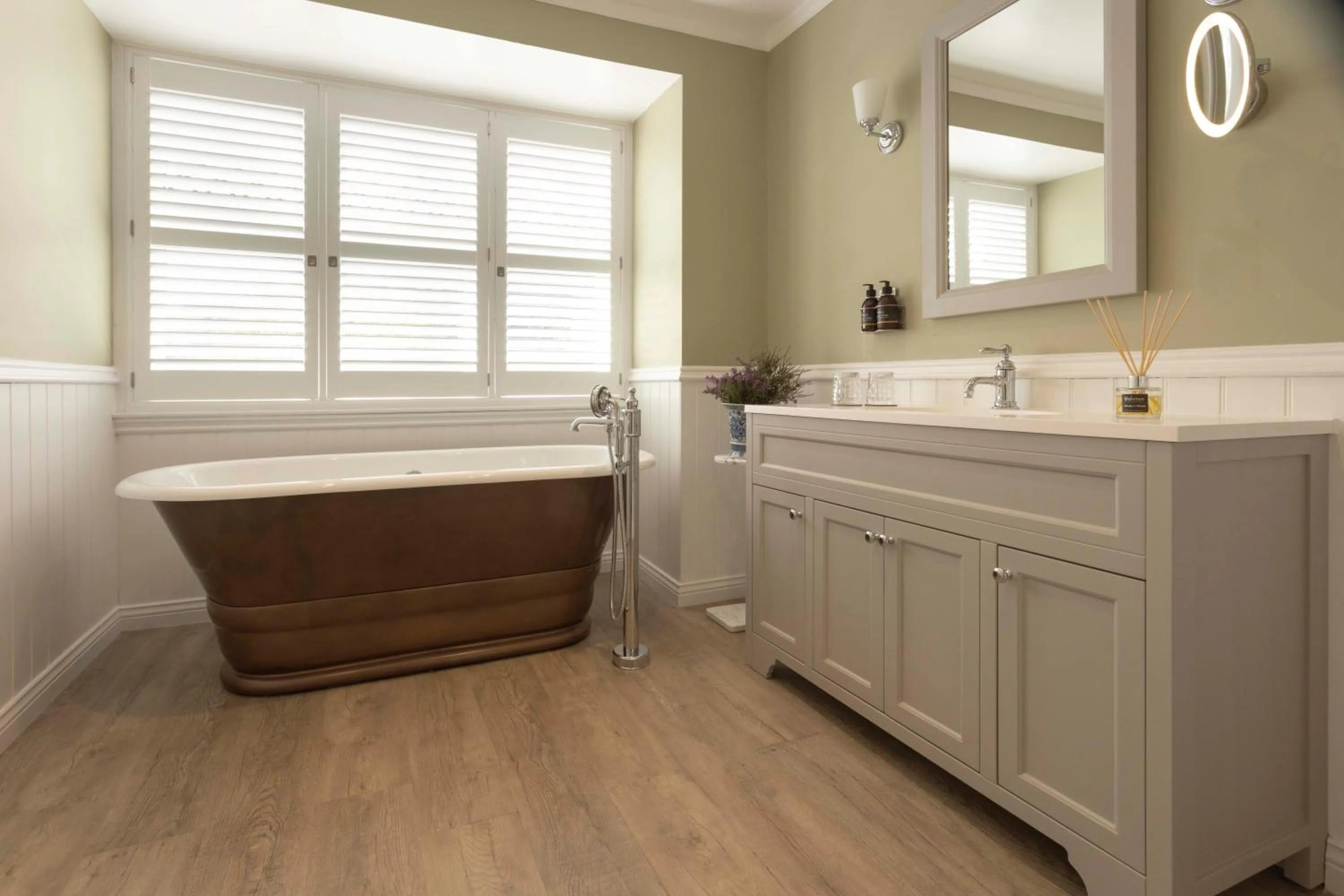 Bathroom in Balmoral Arms