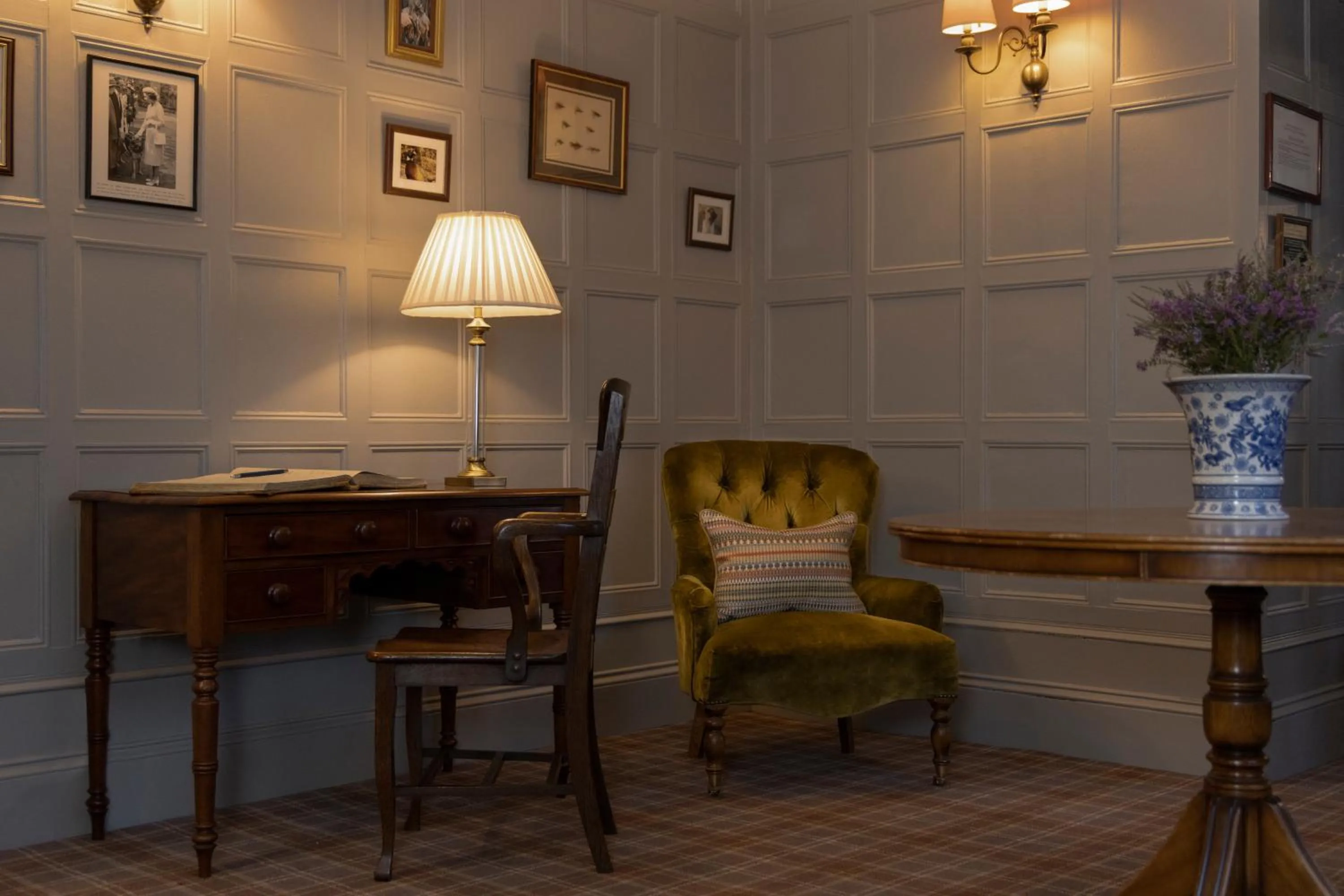 Lobby or reception in Balmoral Arms