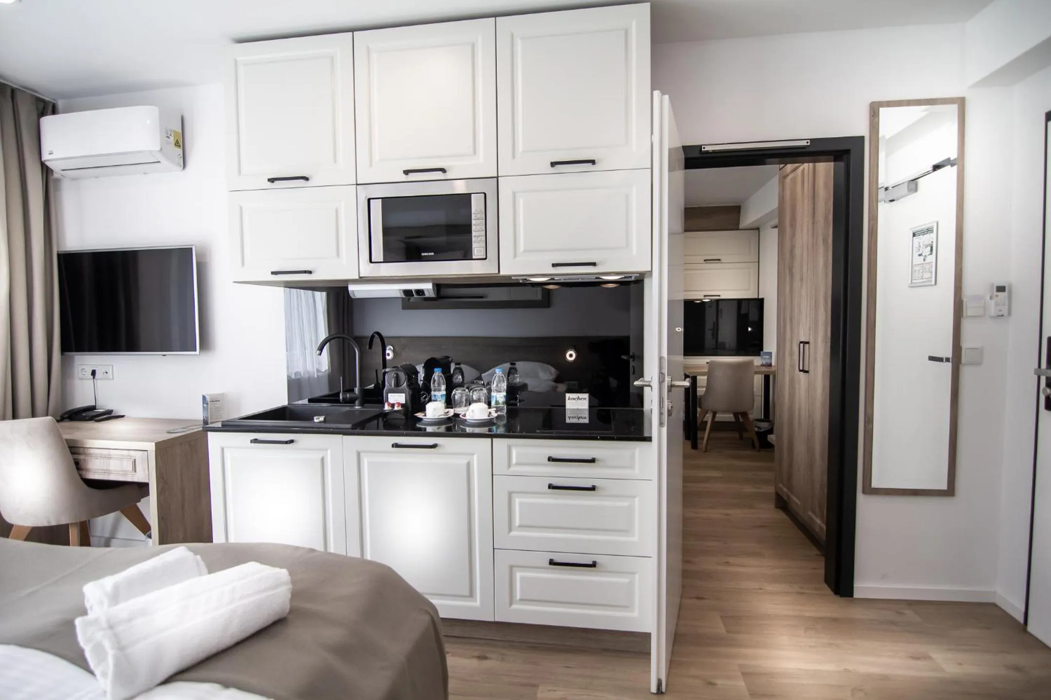 Kitchen or kitchenette in Sleep Inn Düsseldorf