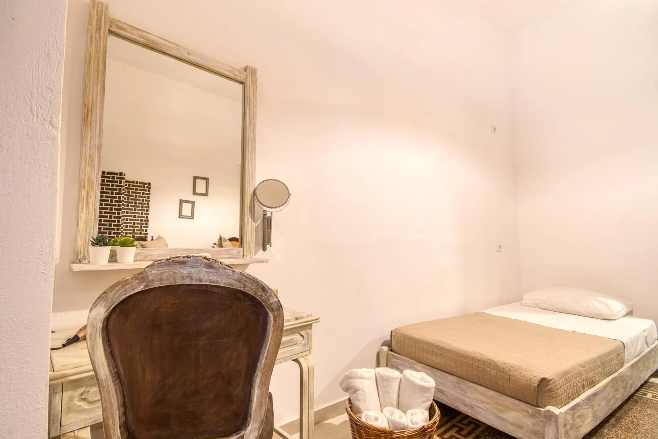 Mascot Boutique Hotel