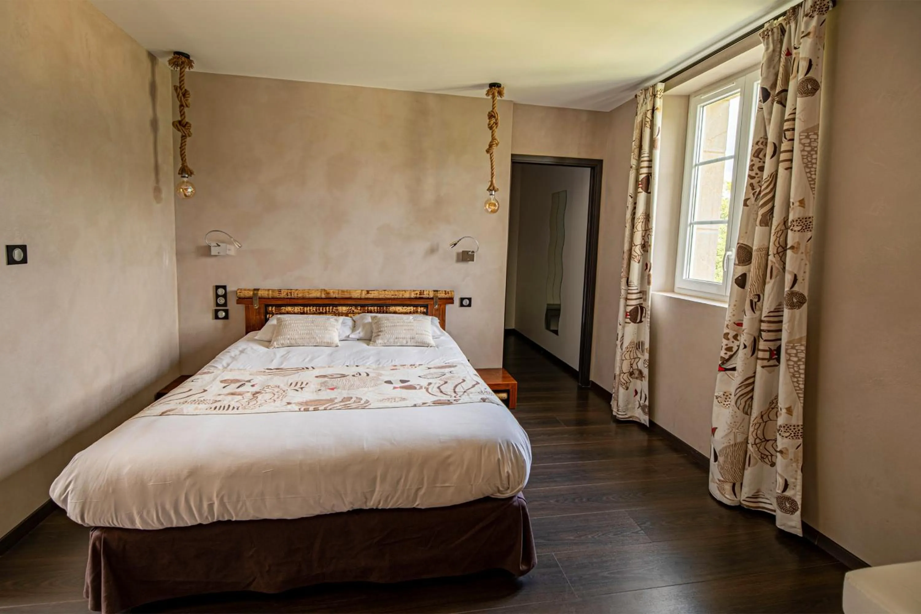 Bed in Château de la Falque, The Originals Relais
