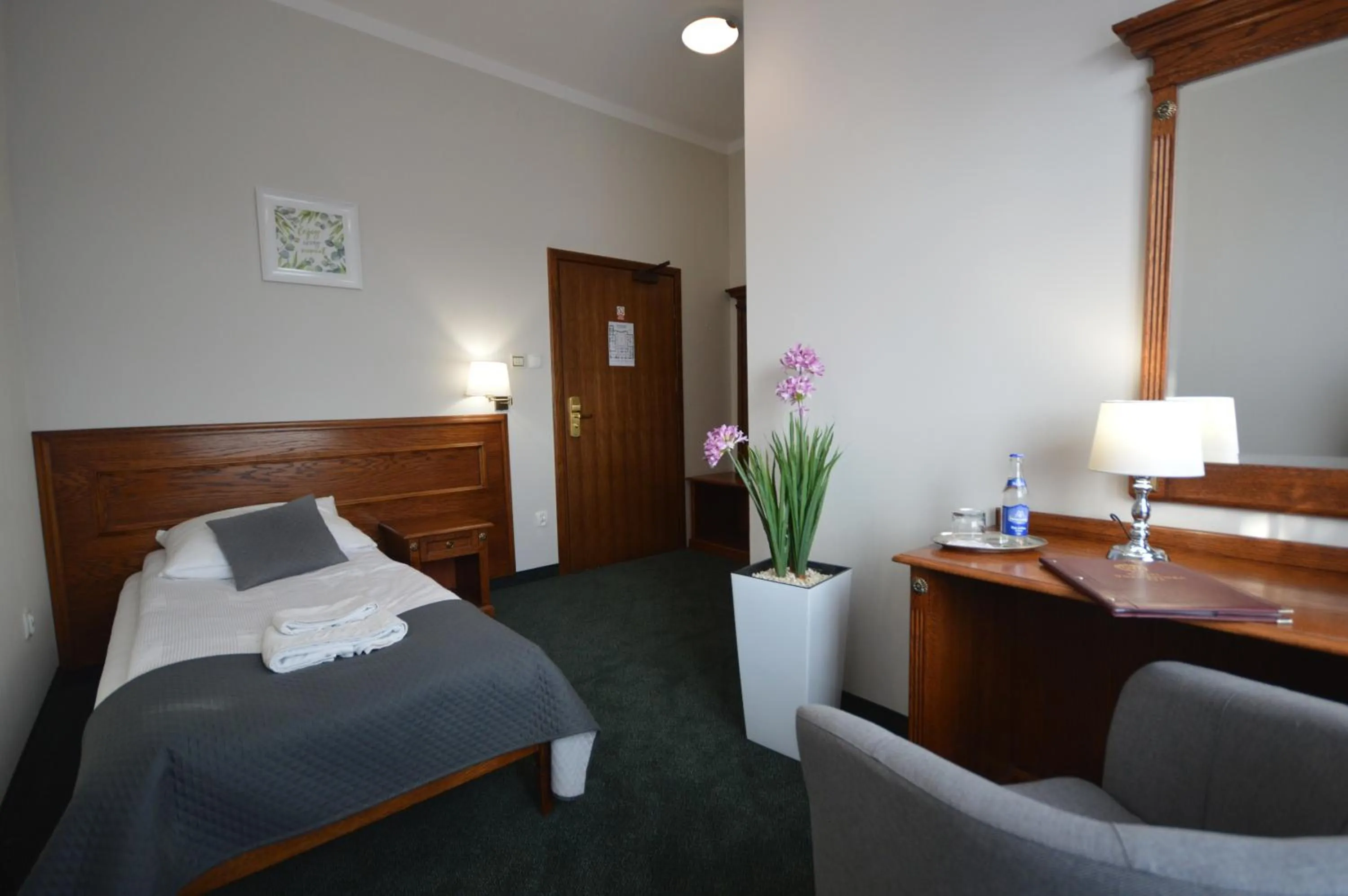 Photo of the whole room, Bed in Hotel Villa Riviera