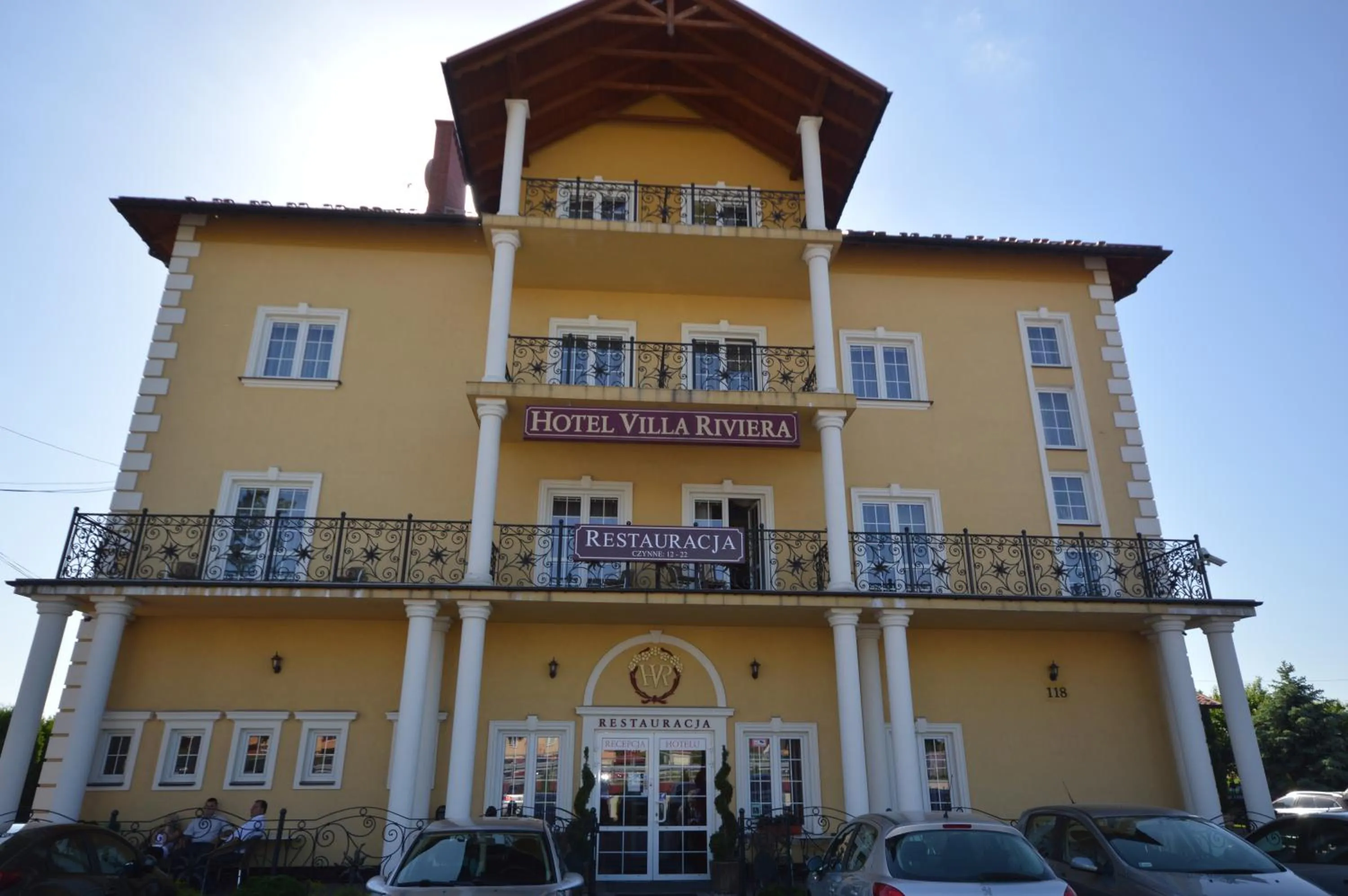 Property building in Hotel Villa Riviera