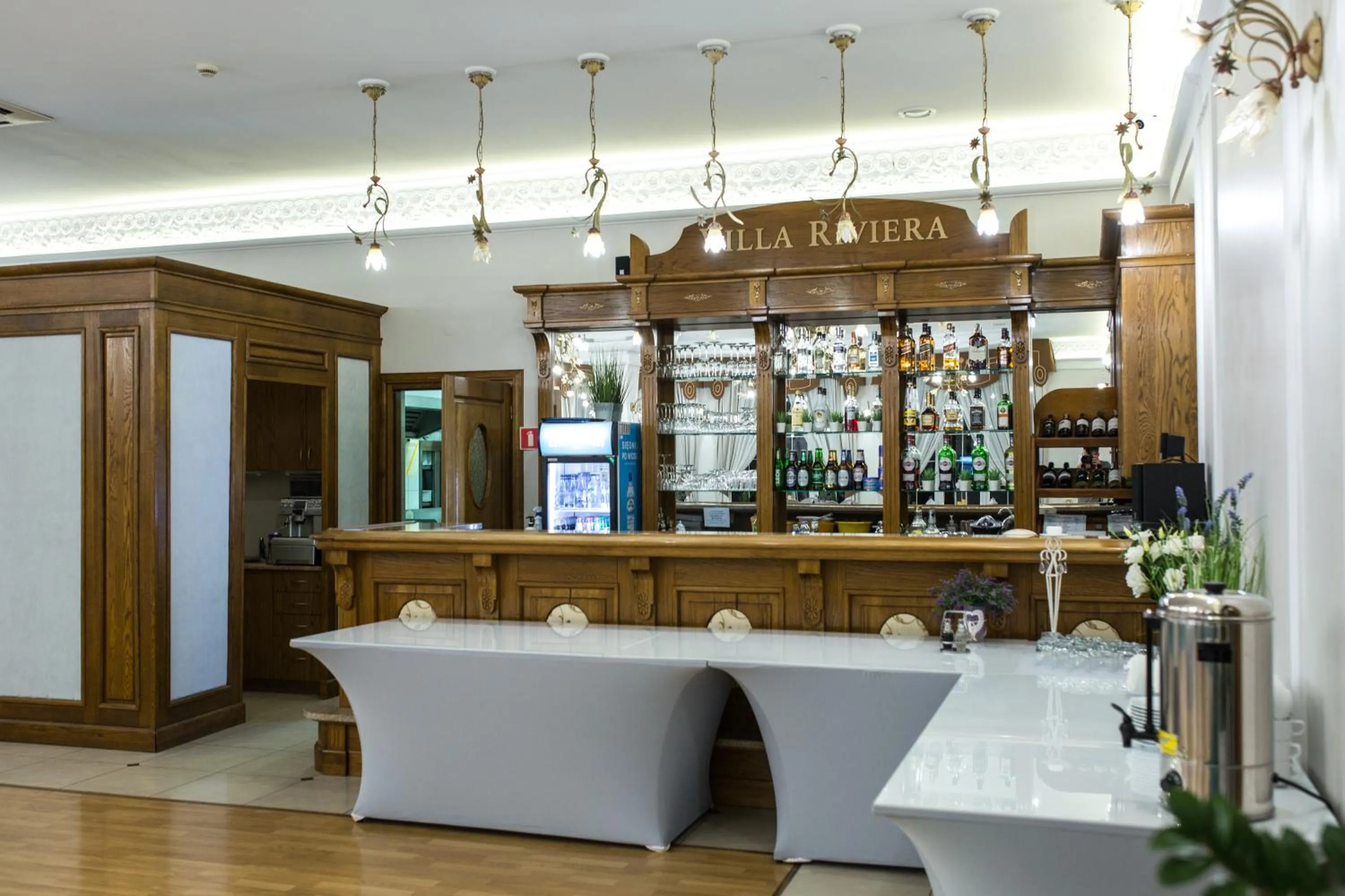 Restaurant/places to eat in Hotel Villa Riviera