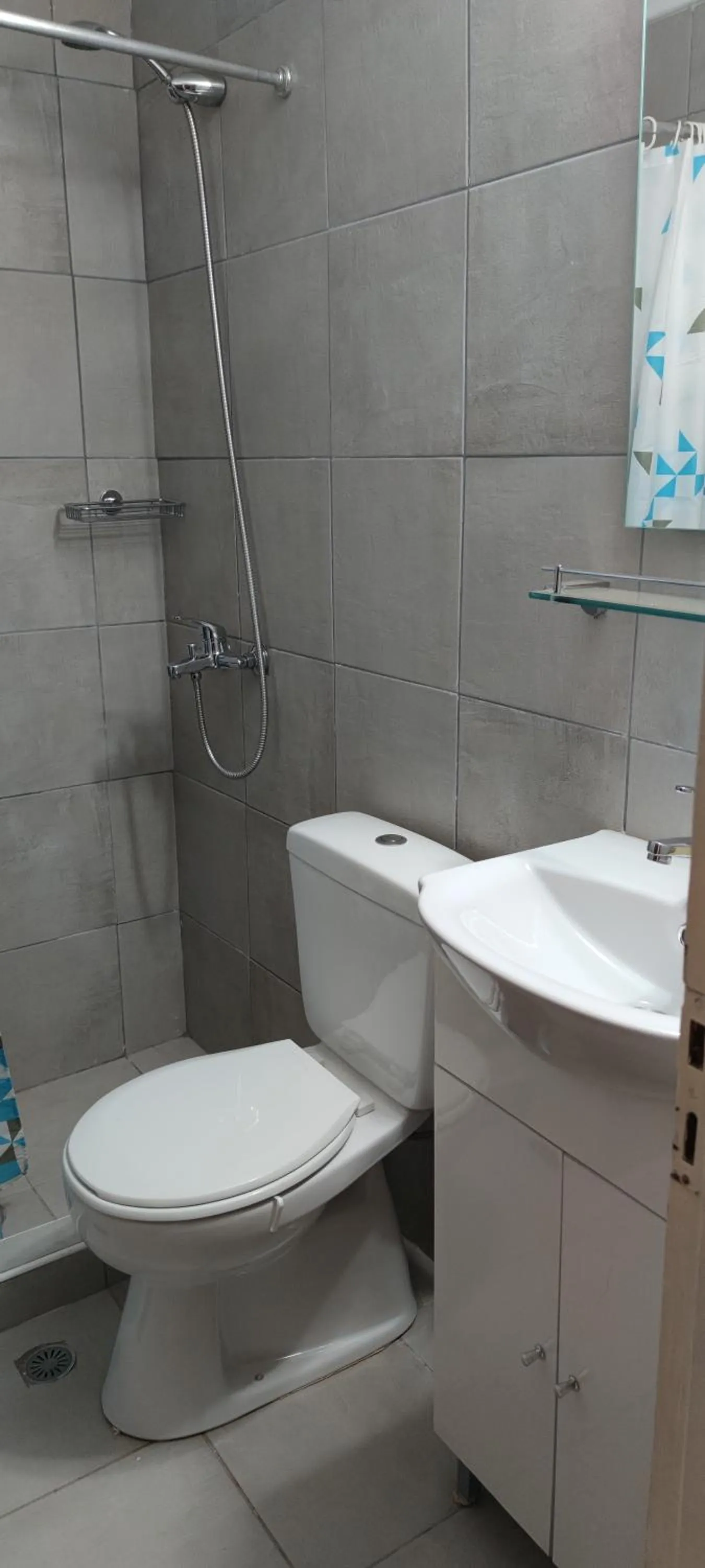 Shower in Hotel Eliza