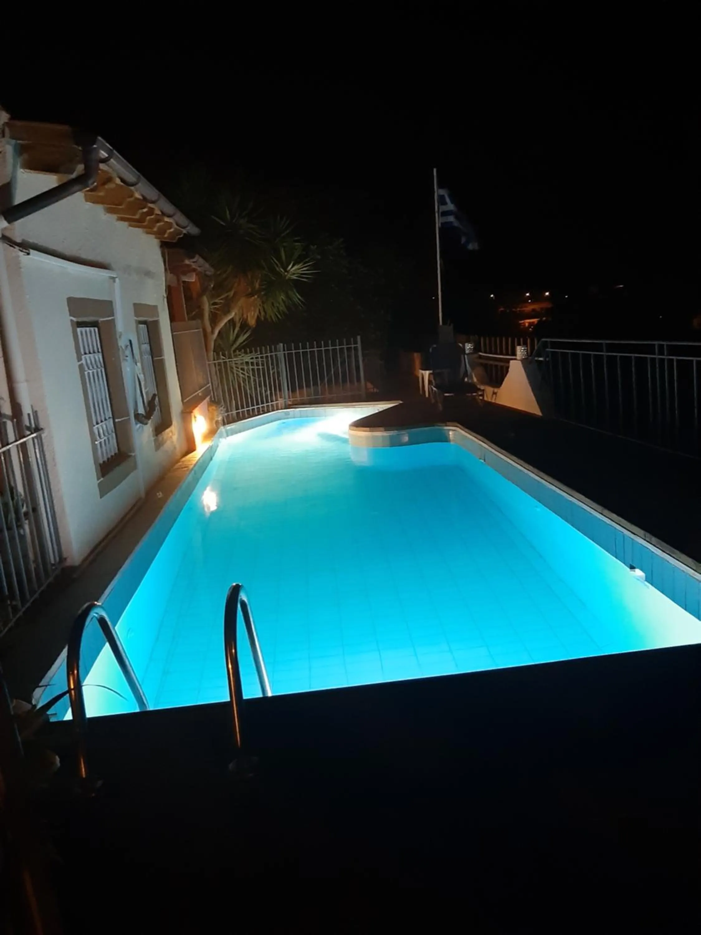 Swimming pool in Hotel Eliza