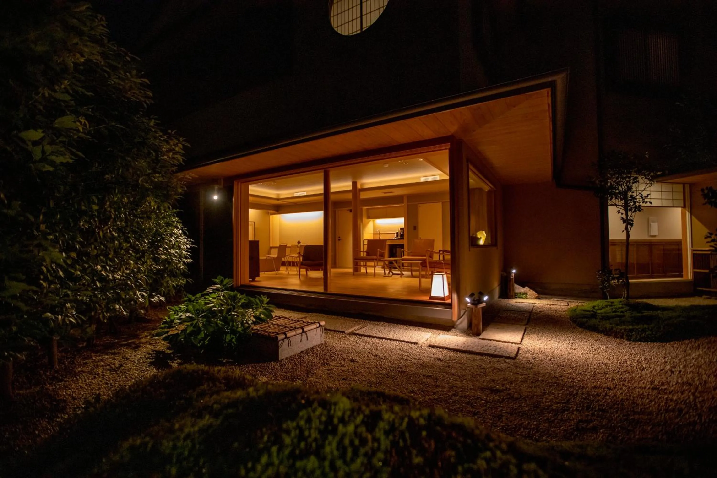 Itsukushimahigashimonzen Kikugawa