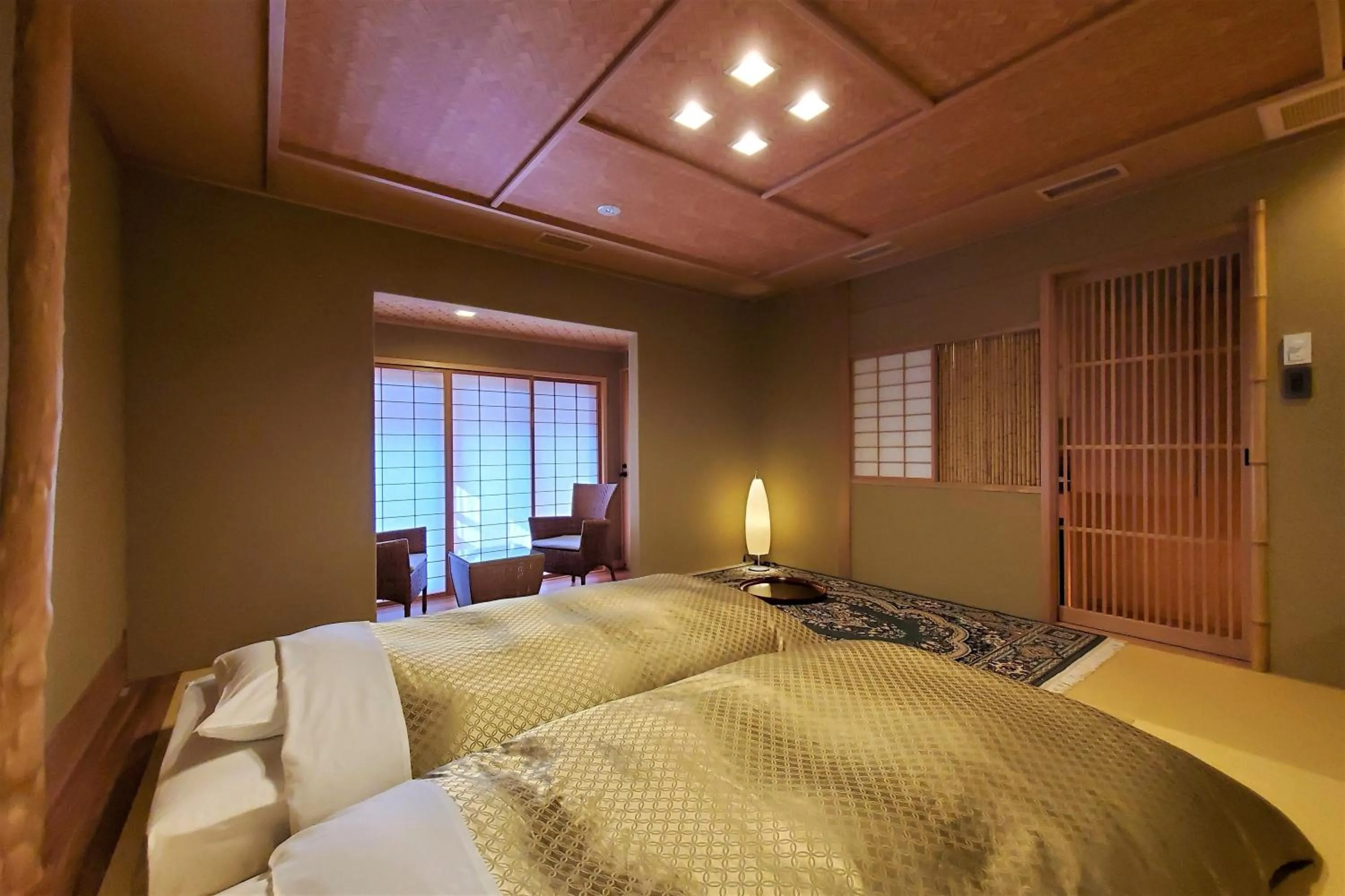 Itsukushimahigashimonzen Kikugawa