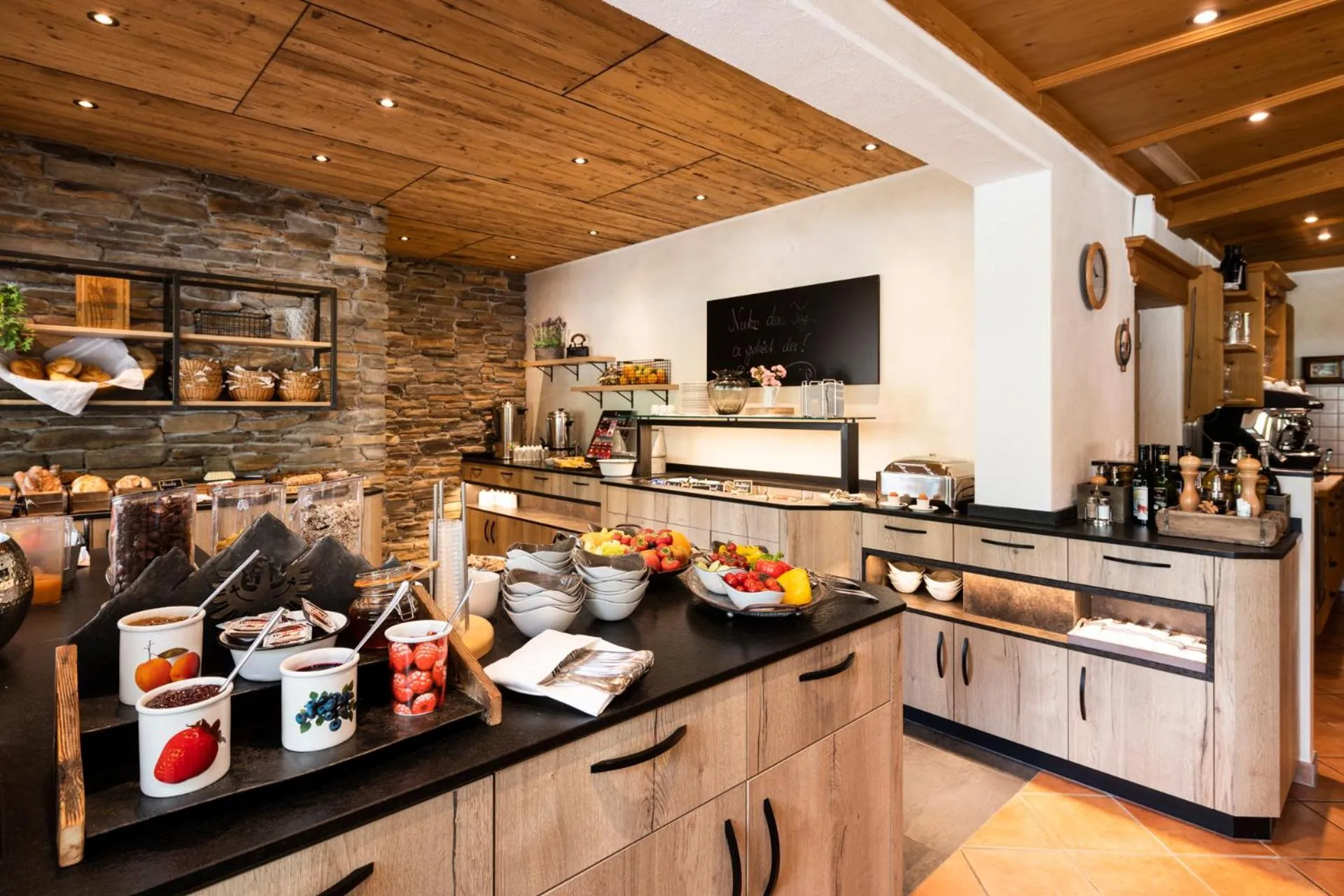 Breakfast in Hotel Brunnenhof