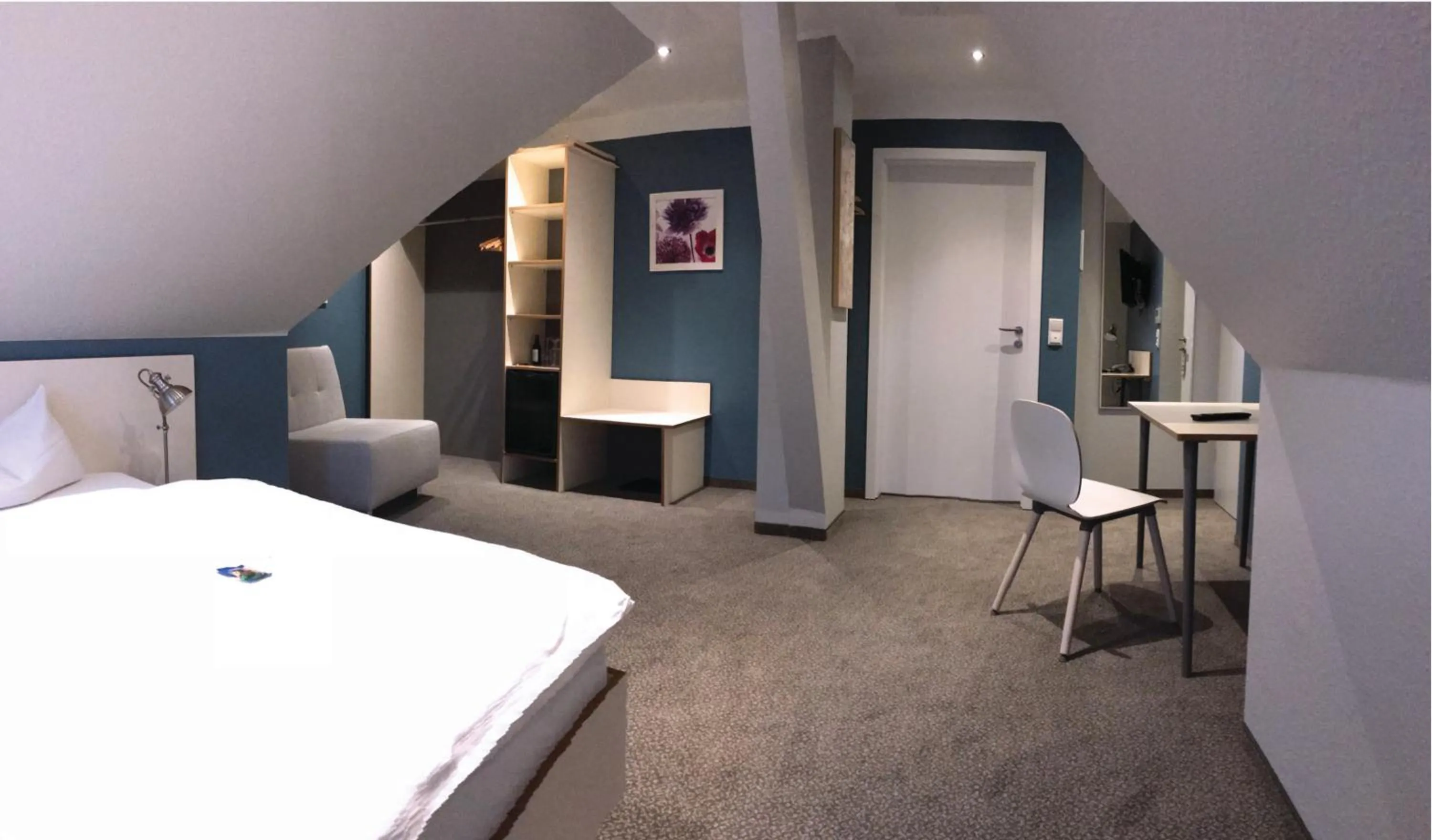 Photo of the whole room, Bed in Hotel & Restaurant Prüser´s Gasthof