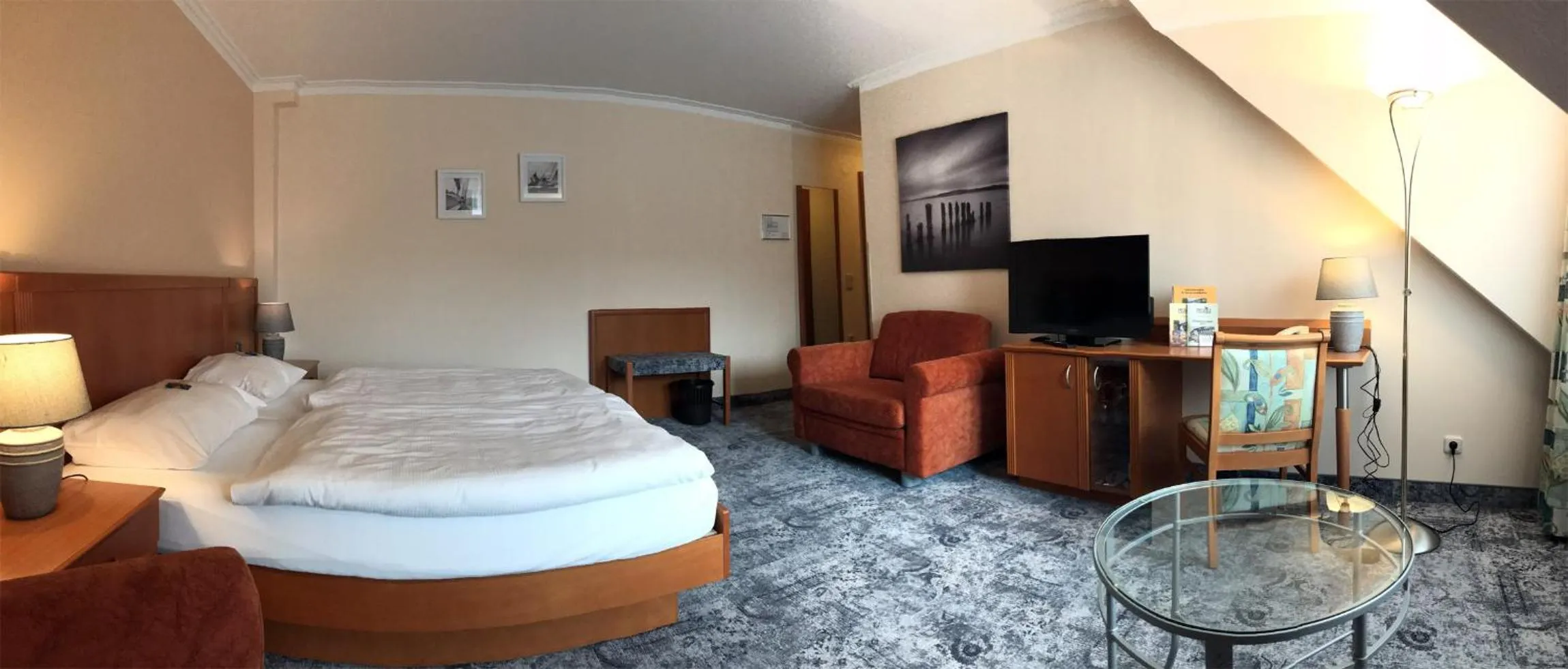 Photo of the whole room, Bed in Hotel & Restaurant Prüser´s Gasthof