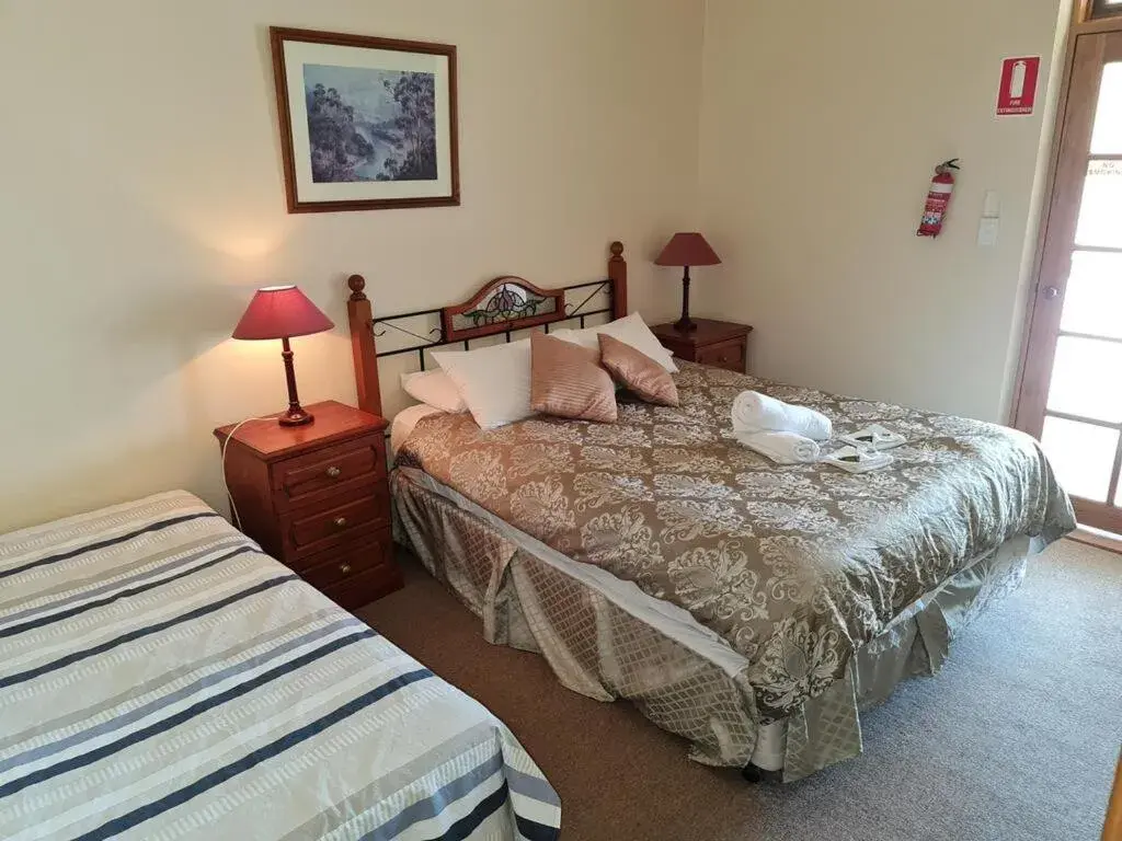 Double or Twin Room - Disability Access in Truro weighbridge motel Double or Twin Room - Disability Access in Truro weighbridge motel