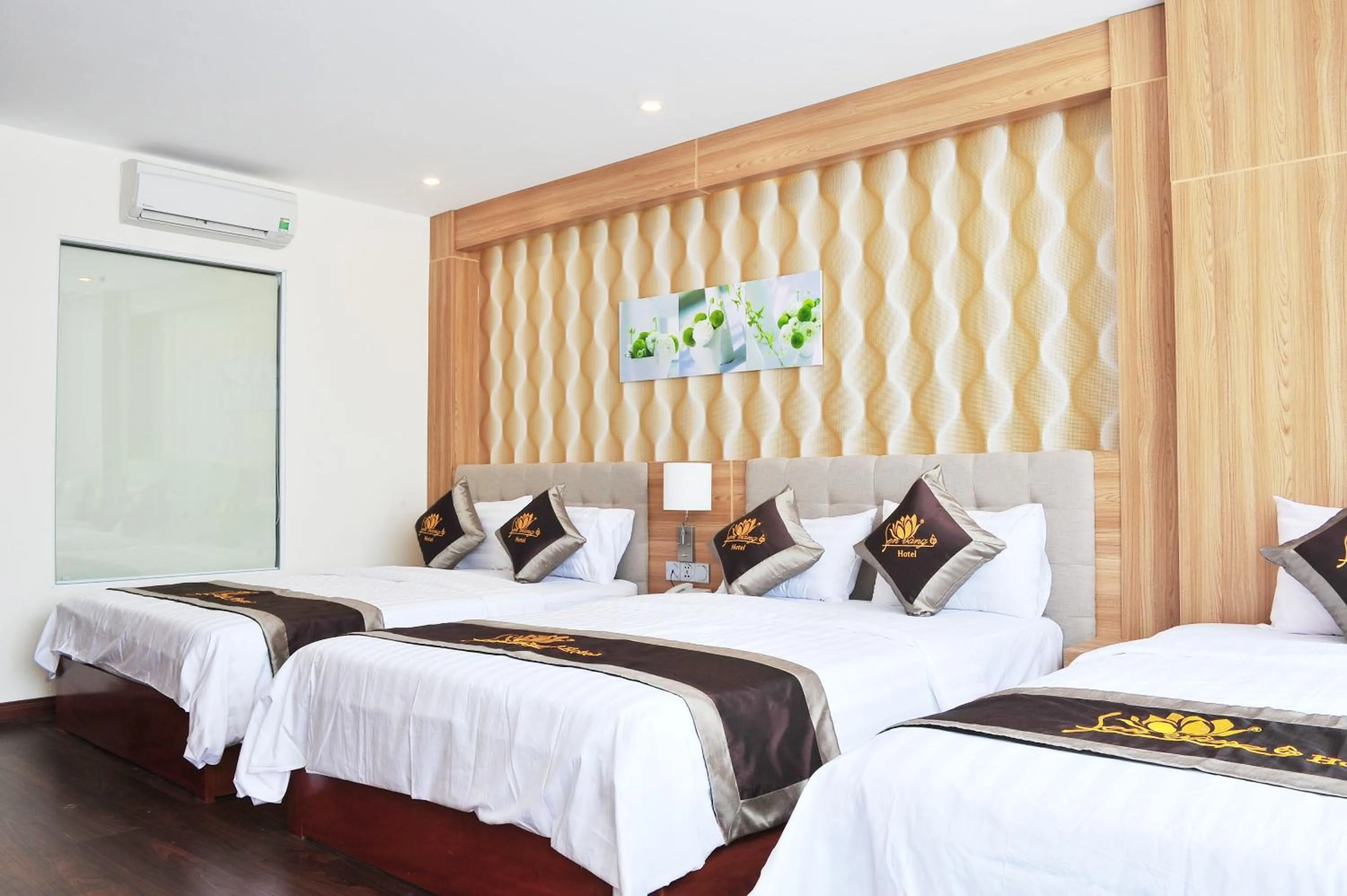 Sen Vang Luxury Hotel