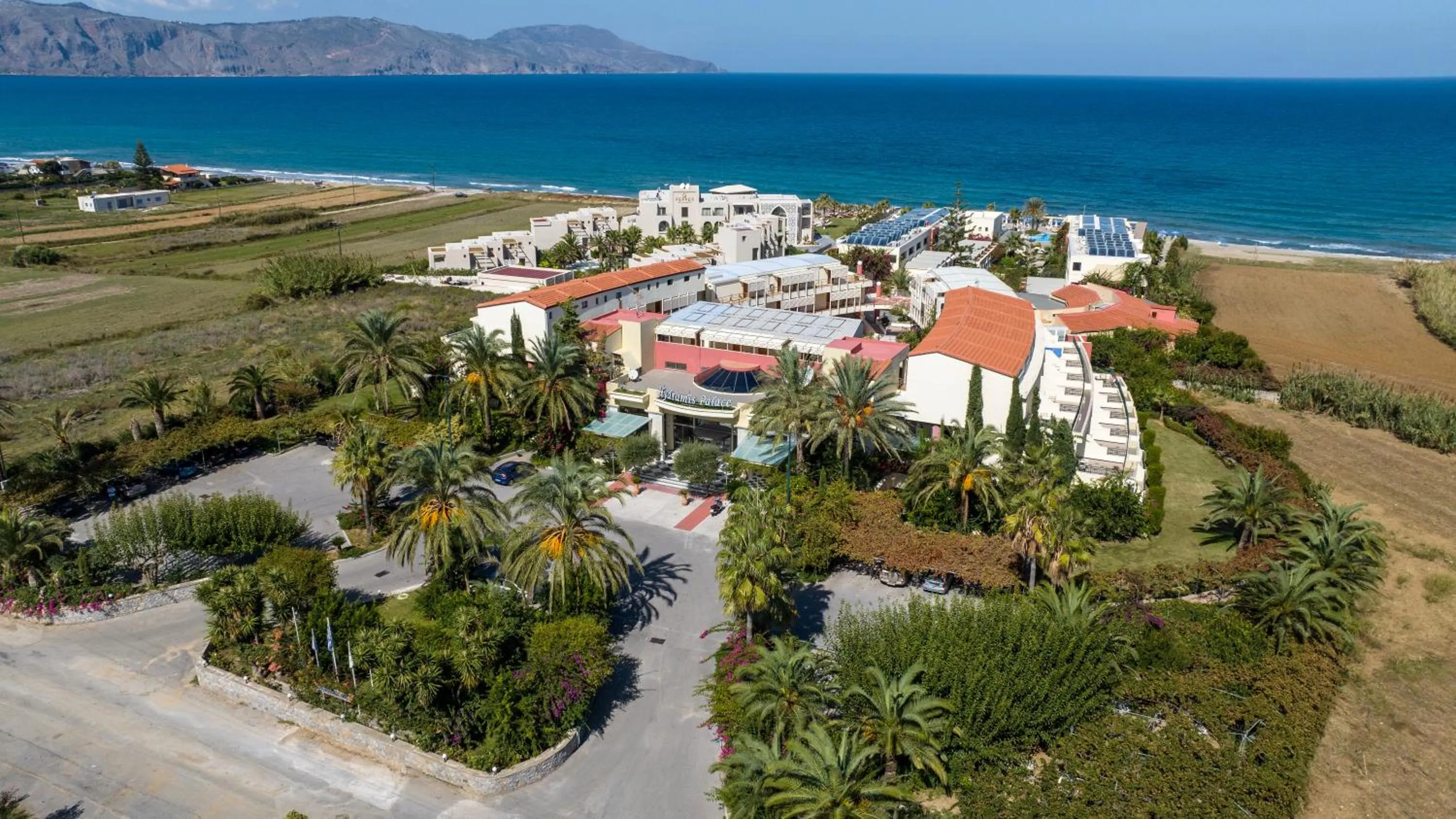 Beach in Hydramis Palace Beach Resort