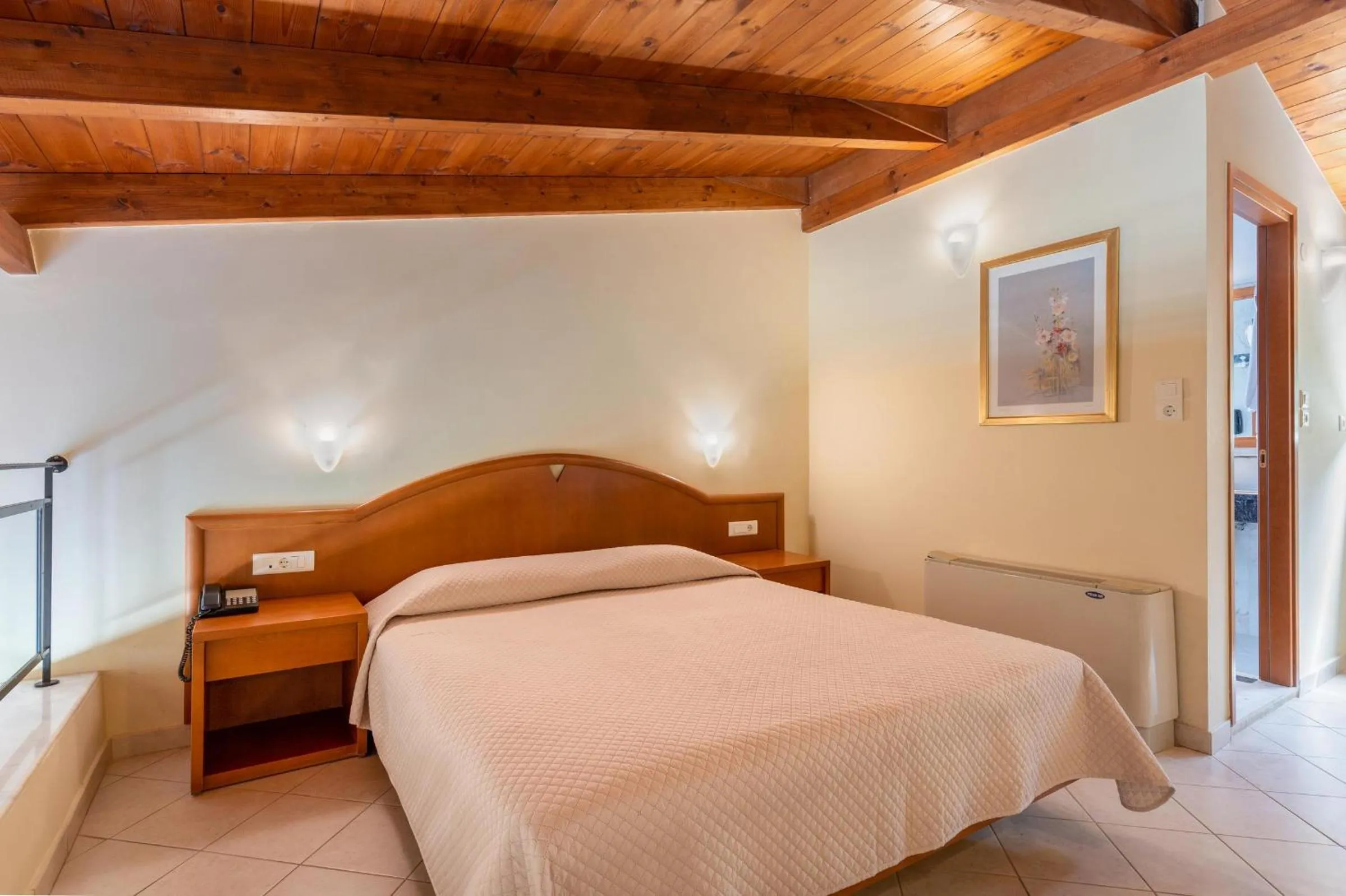 Photo of the whole room, Bed in Hydramis Palace Beach Resort