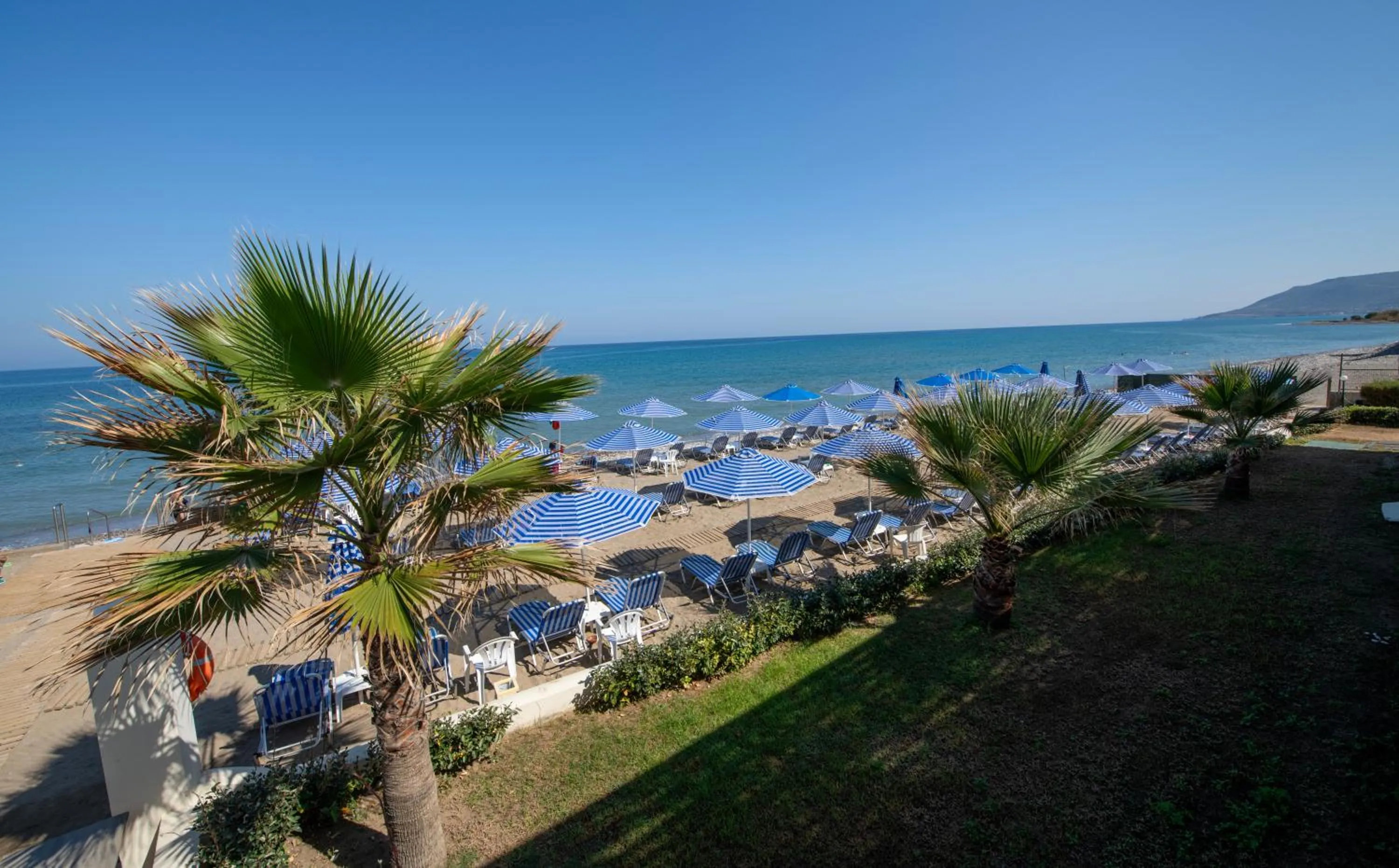Beach in Hydramis Palace Beach Resort