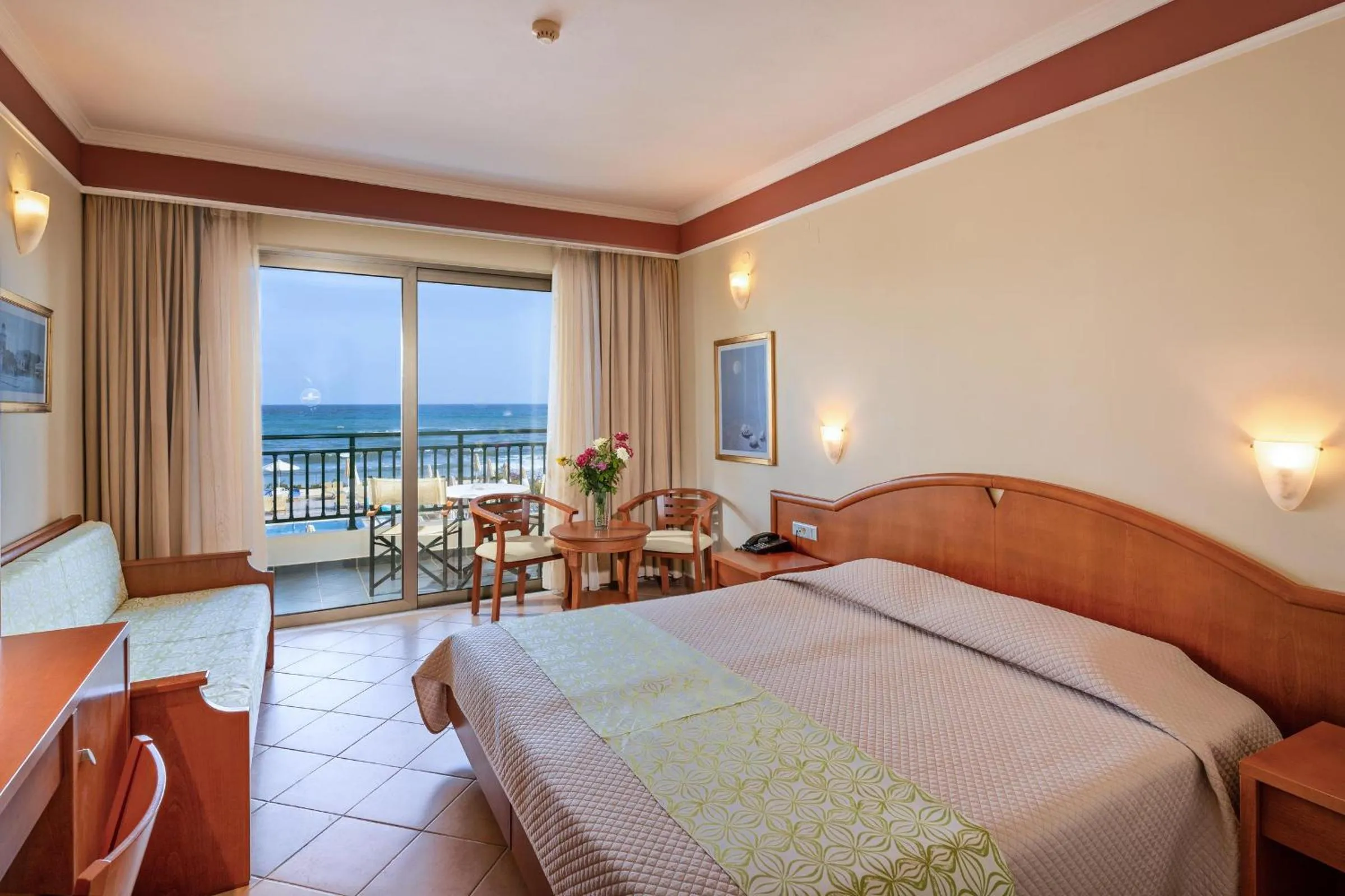 Photo of the whole room, Bed in Hydramis Palace Beach Resort