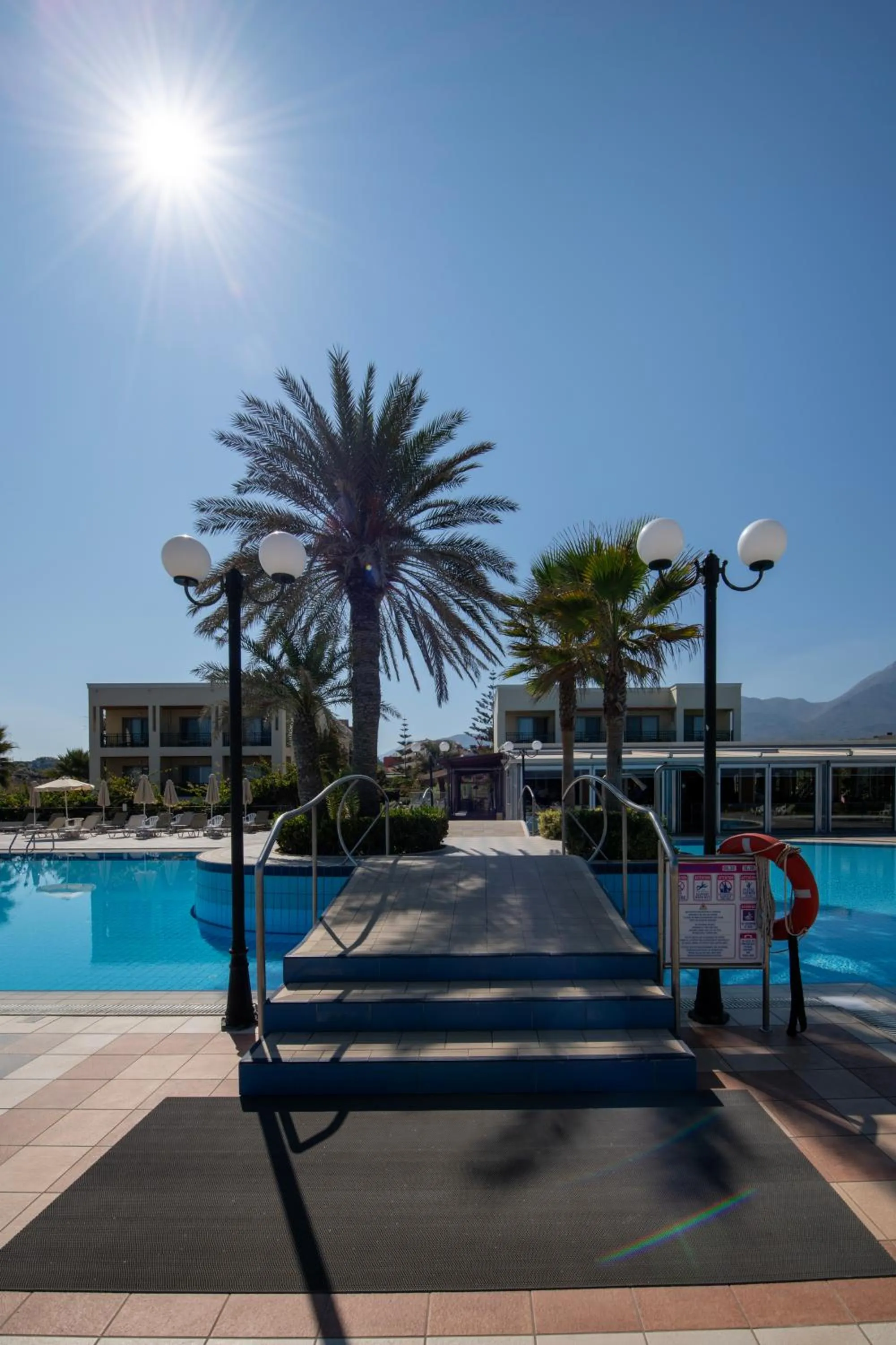 Swimming pool in Hydramis Palace Beach Resort