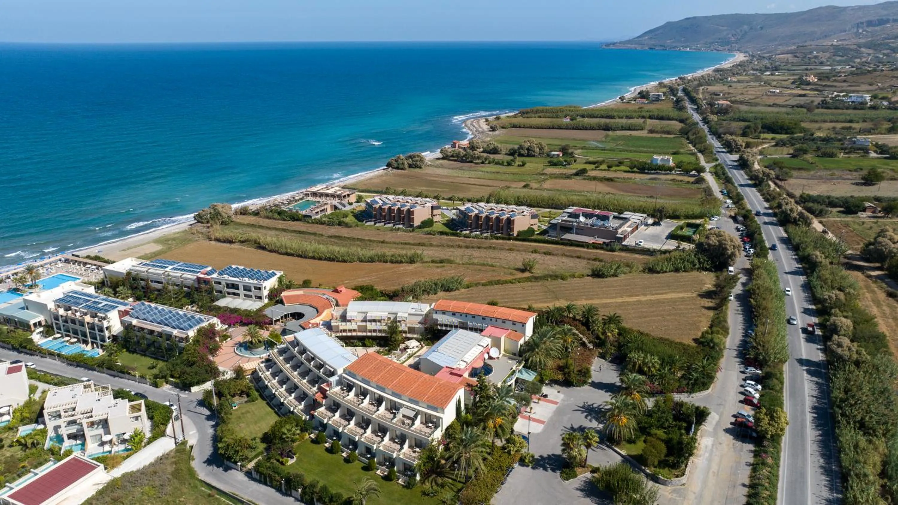Beach in Hydramis Palace Beach Resort