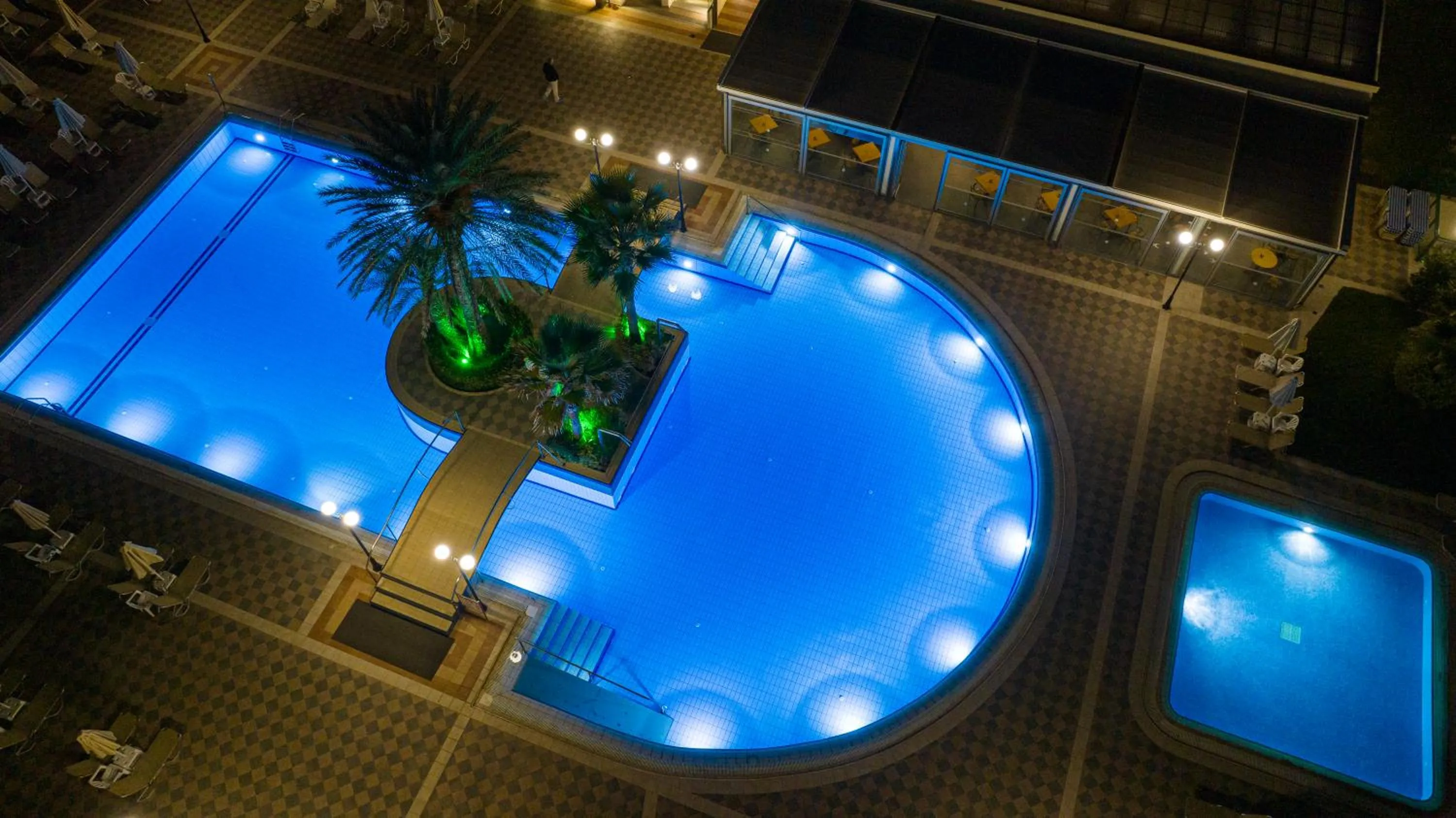 Swimming pool in Hydramis Palace Beach Resort