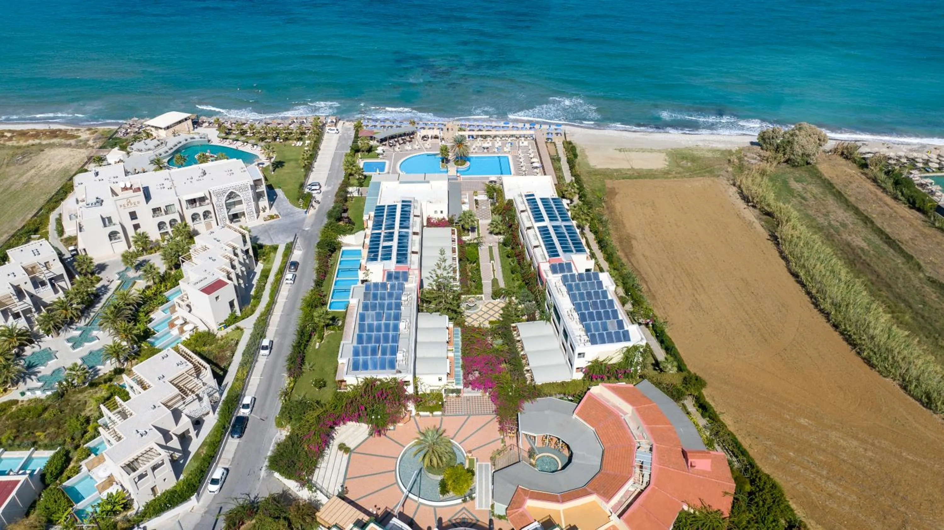 Beach in Hydramis Palace Beach Resort