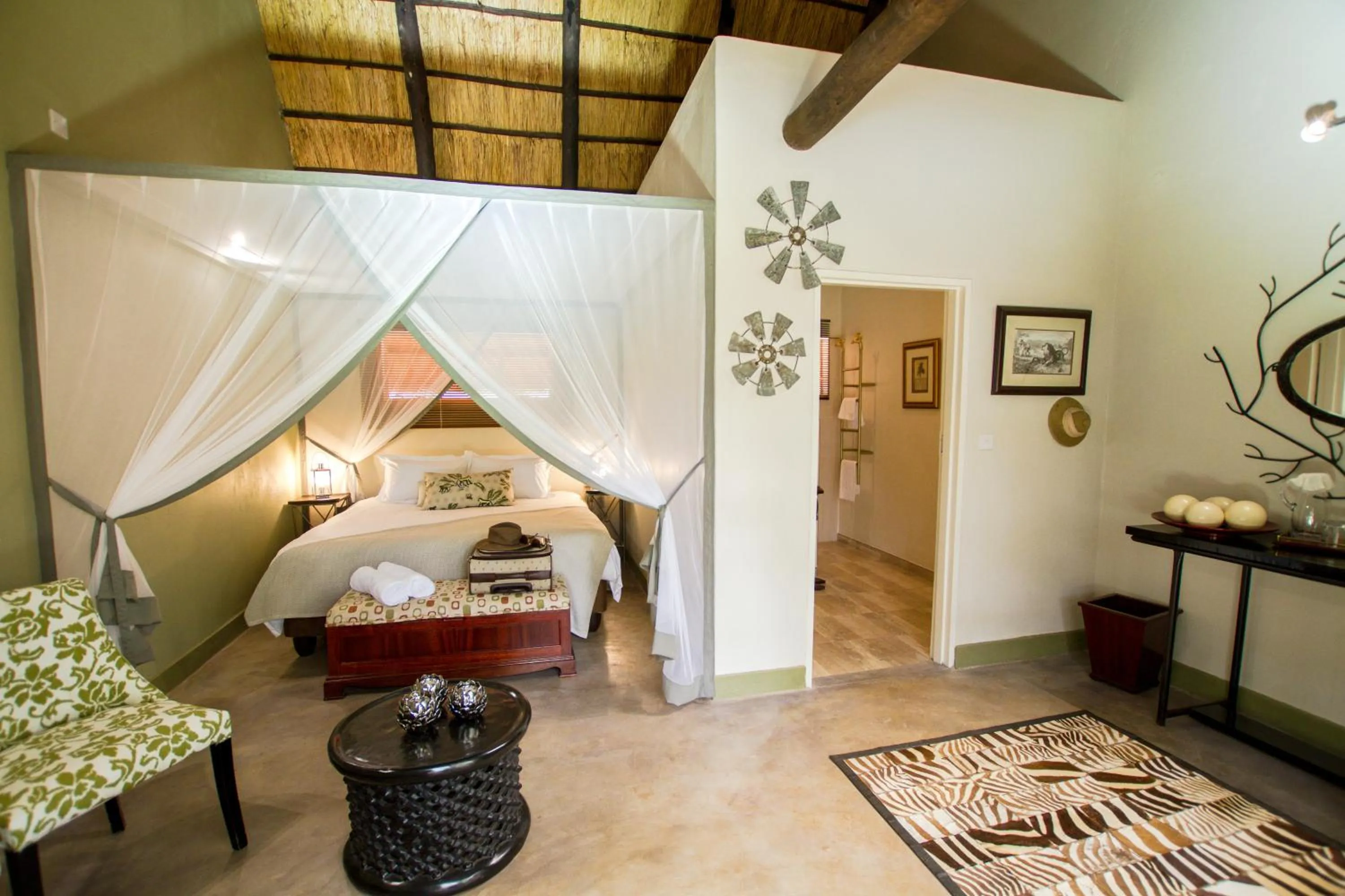 Photo of the whole room, Bed in Nguni Lodge