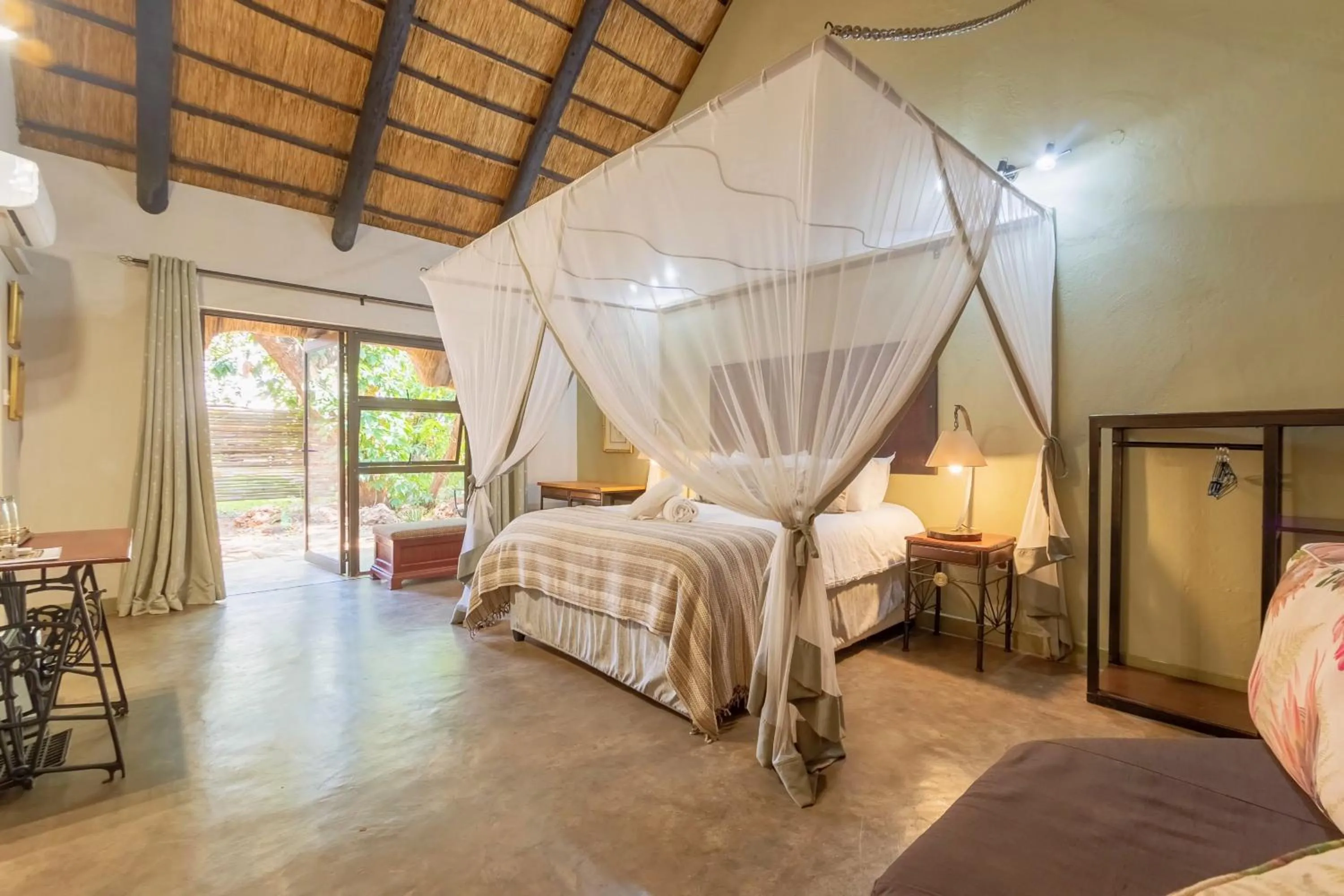 Photo of the whole room, Bed in Nguni Lodge