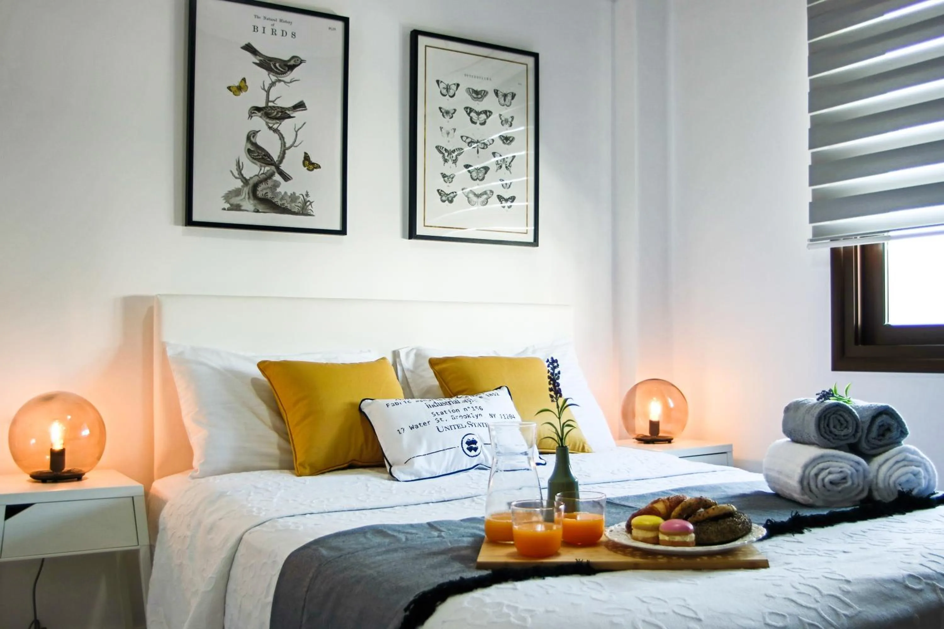 Bed in Phaedrus Living Seaview Luxury Flat Lighthouse 53