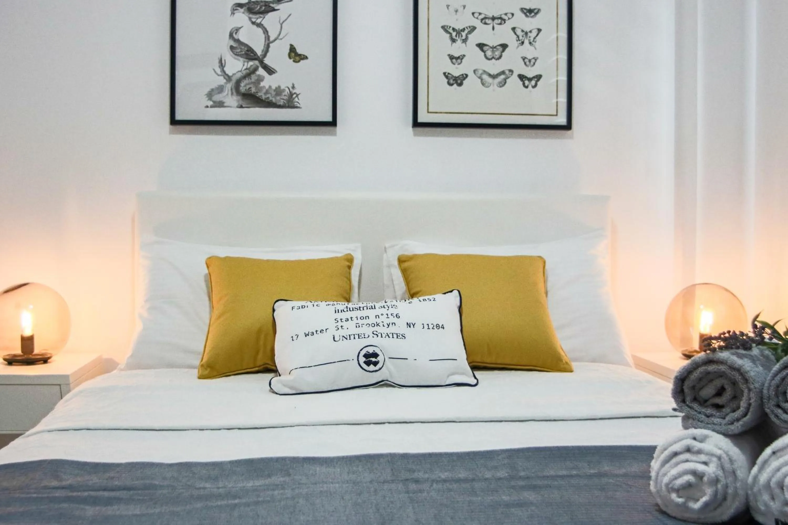 Bed in Phaedrus Living Seaview Luxury Flat Lighthouse 53