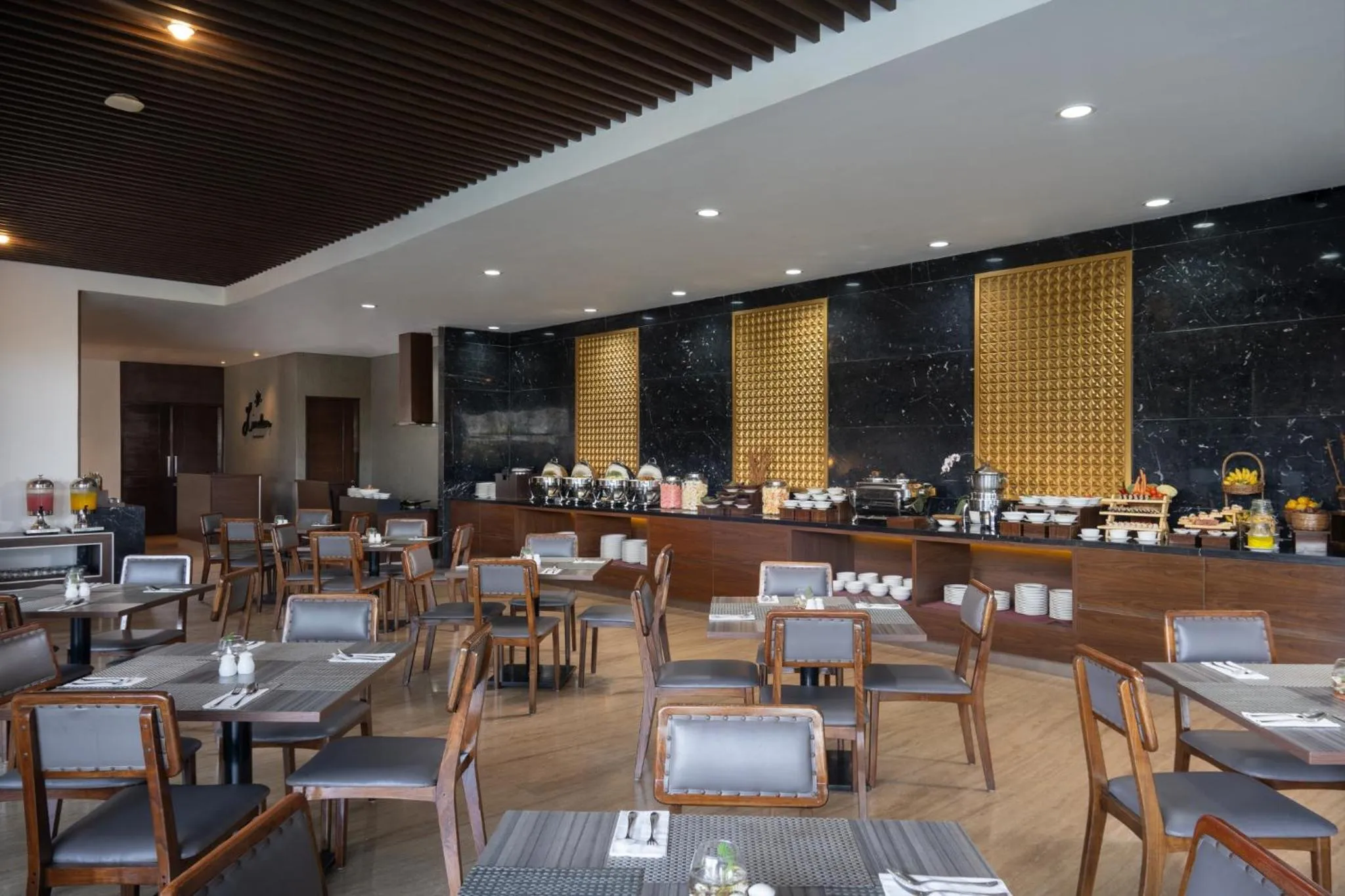 Restaurant/places to eat in Laska Hotel Sukabumi