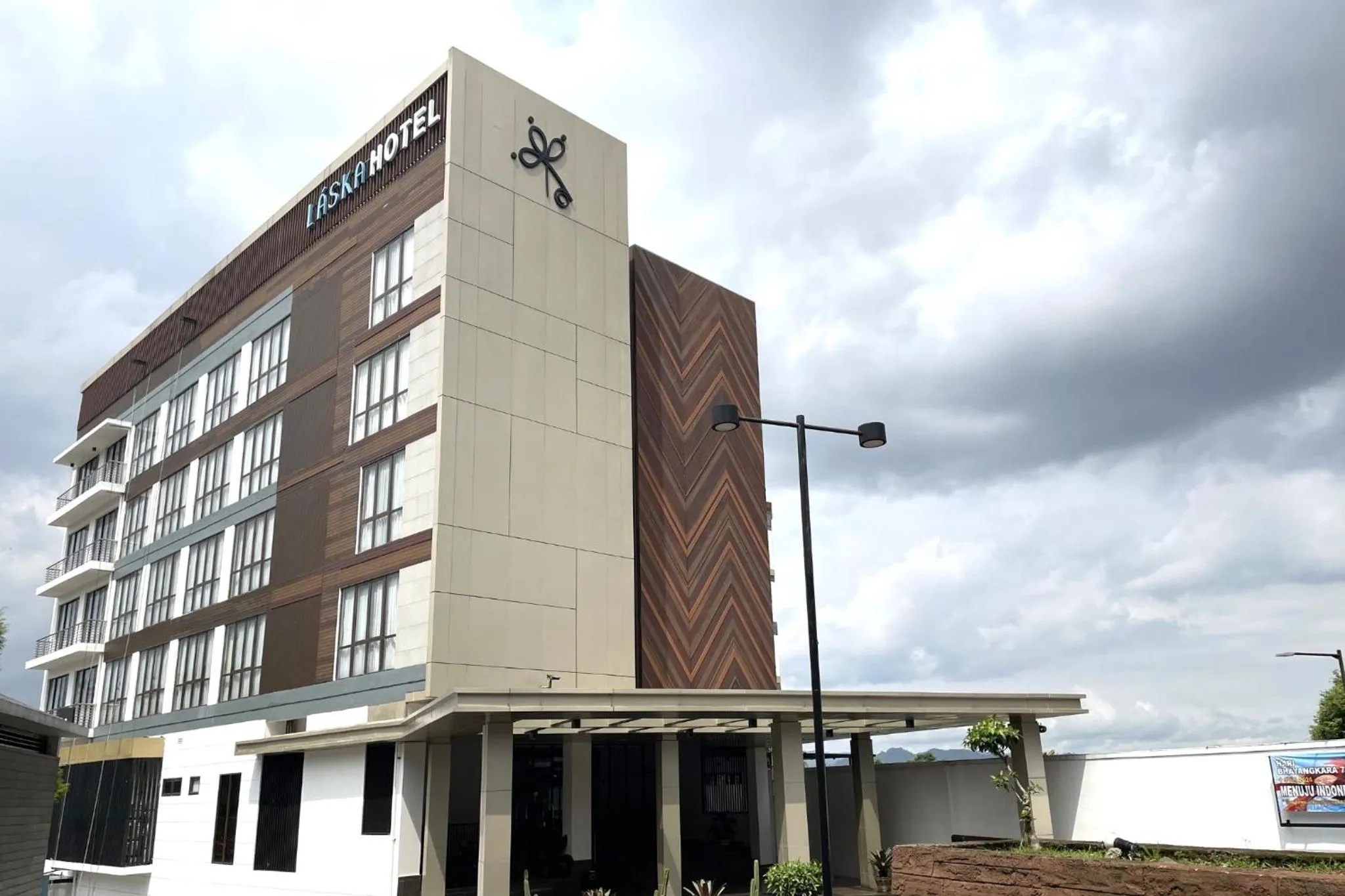 Property building in Laska Hotel Sukabumi