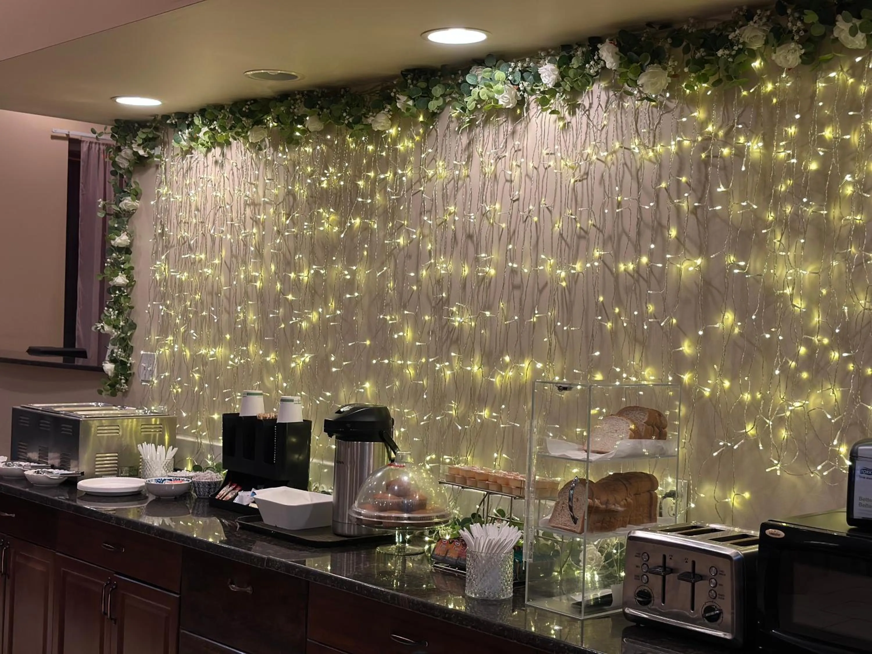 Food and drinks in Lone Star Hotel