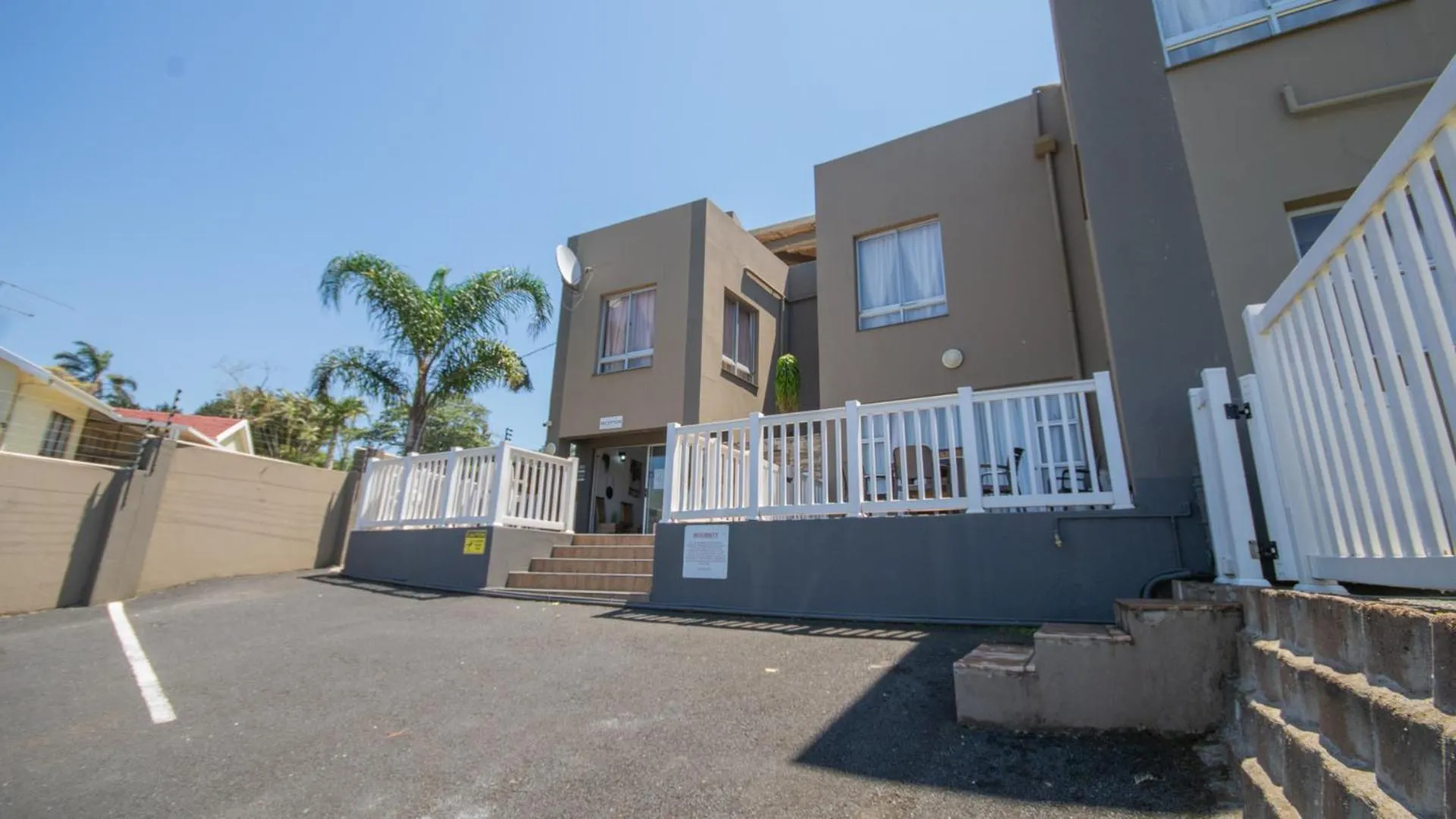 Property building in Falling Waters Guest House