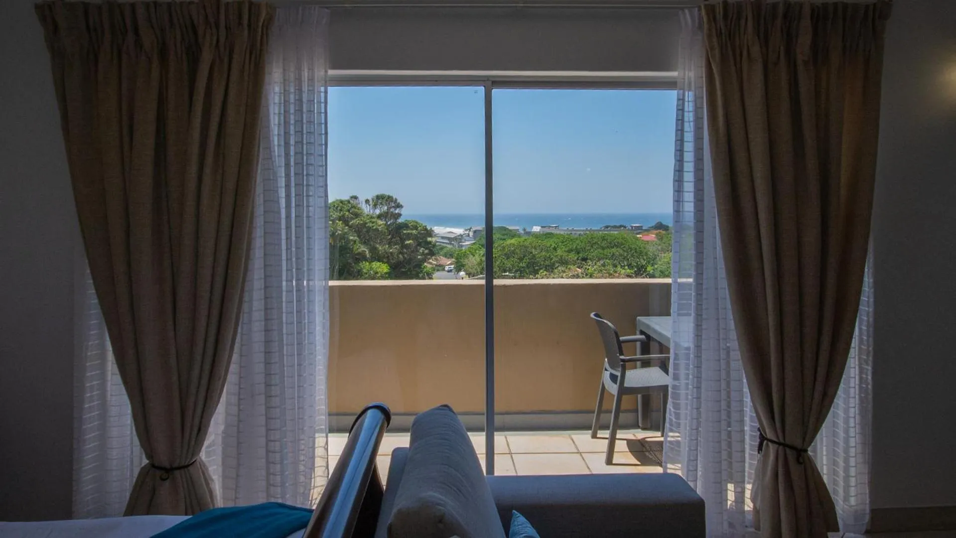 View (from property/room), Bed in Falling Waters Guest House