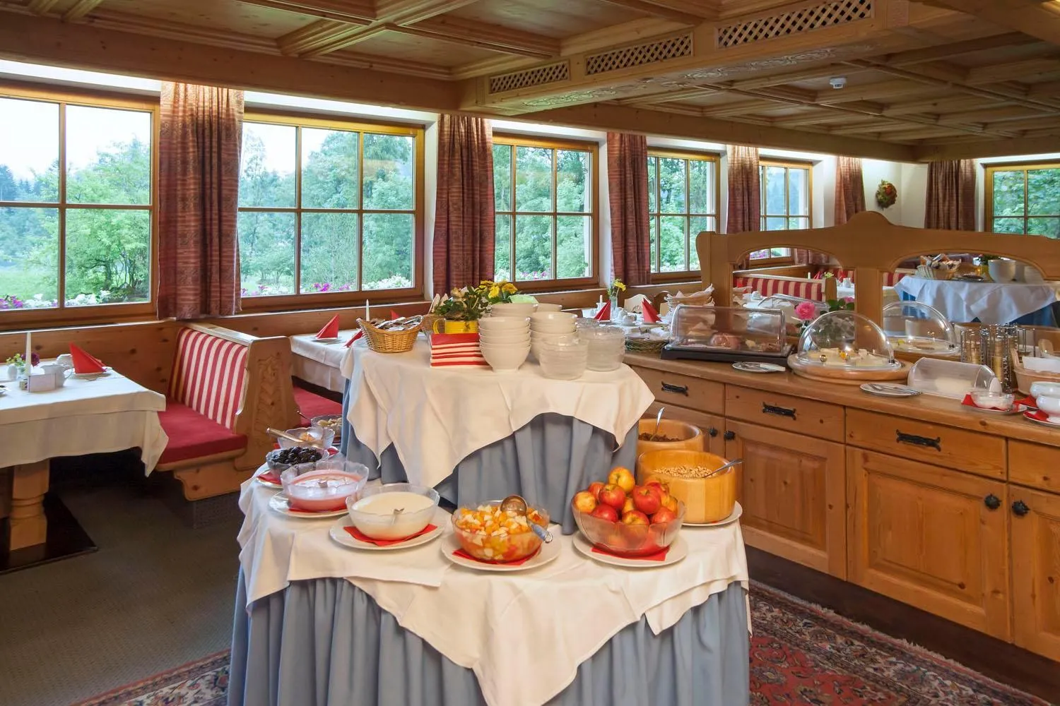 Buffet breakfast in Hotel Gut Kramerhof