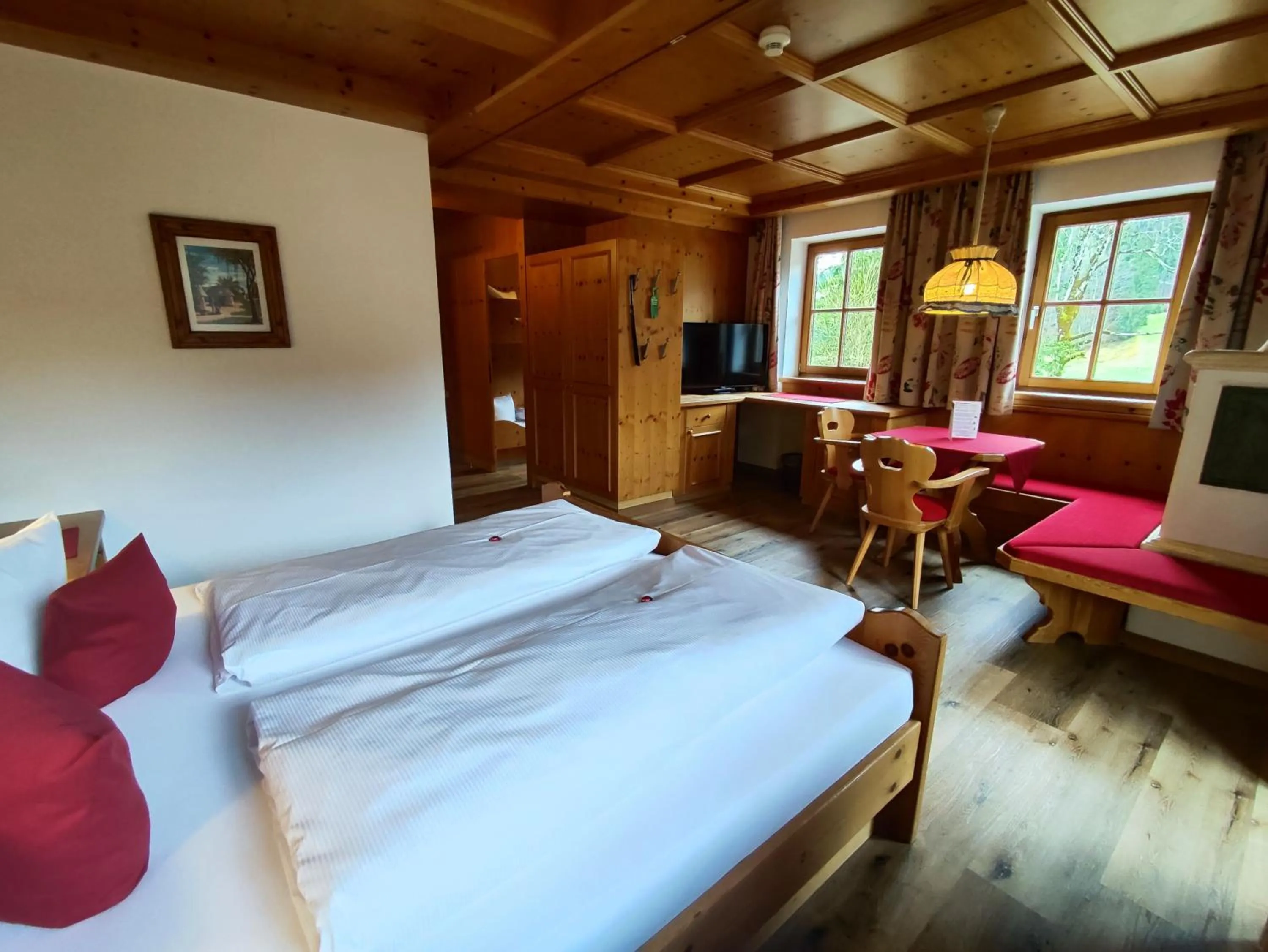 Photo of the whole room, Bed in Hotel Gut Kramerhof