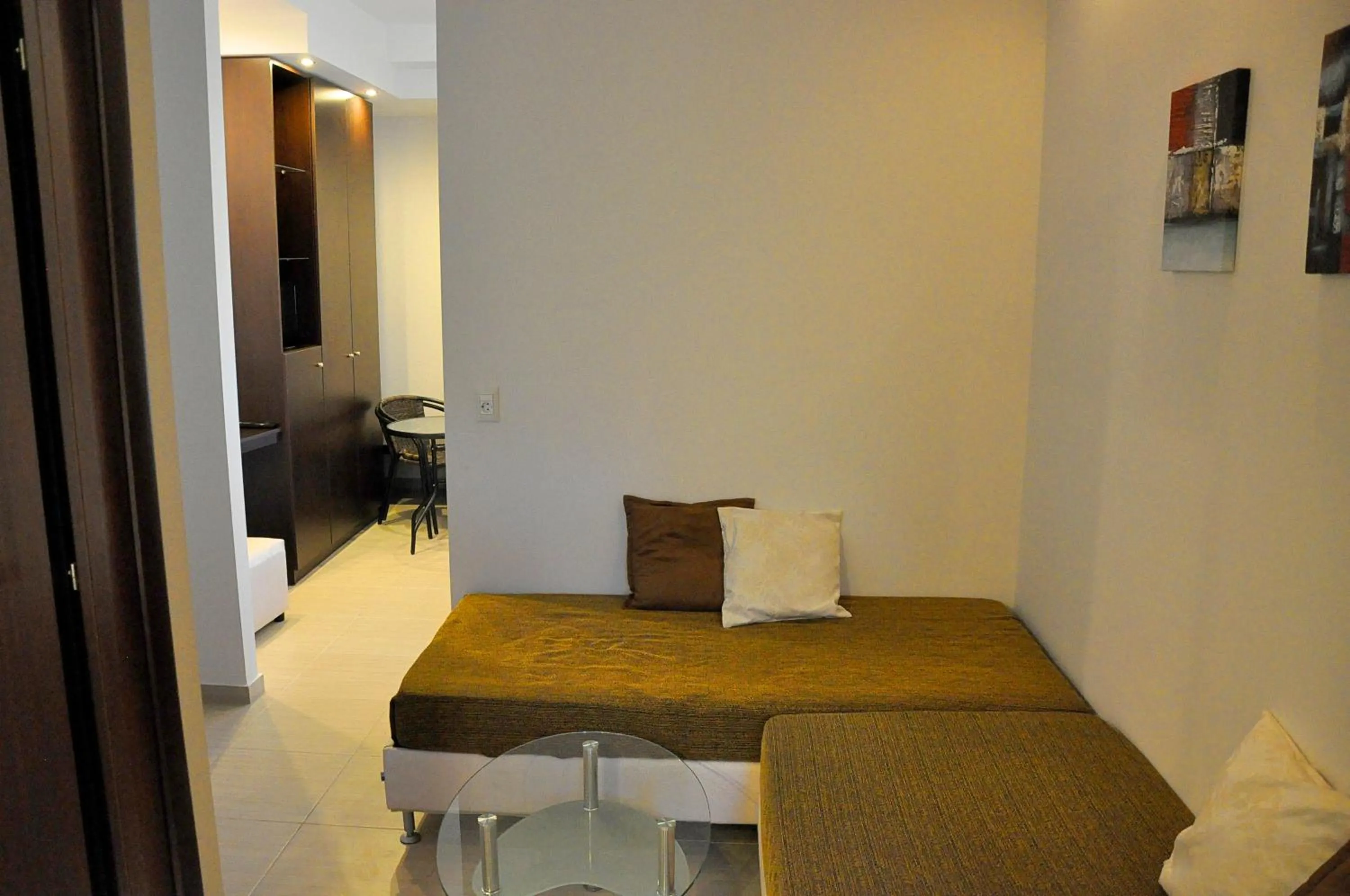 Day, Bed in Tony's Beach Hotel