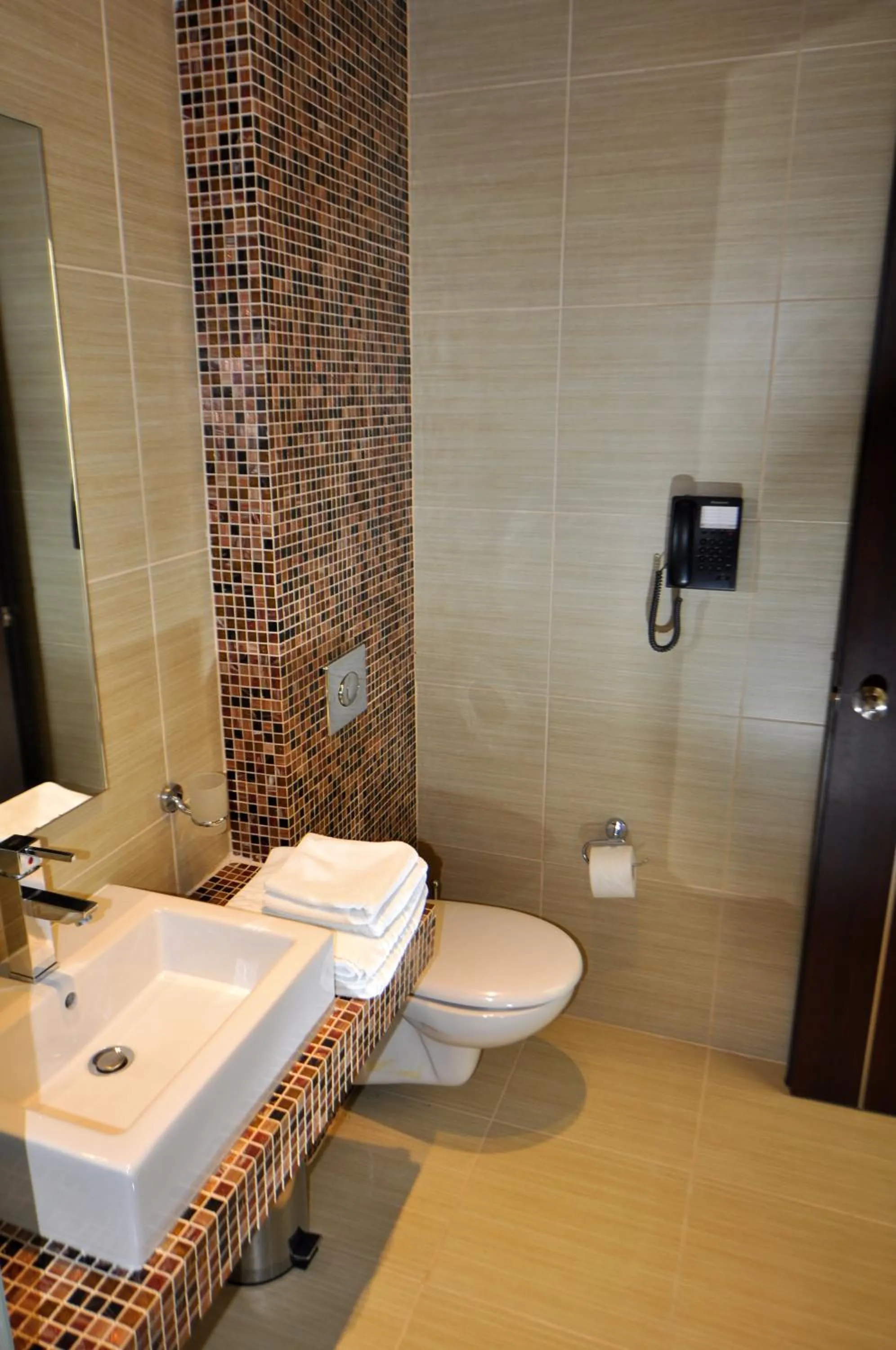 Day in Tony's Beach Hotel