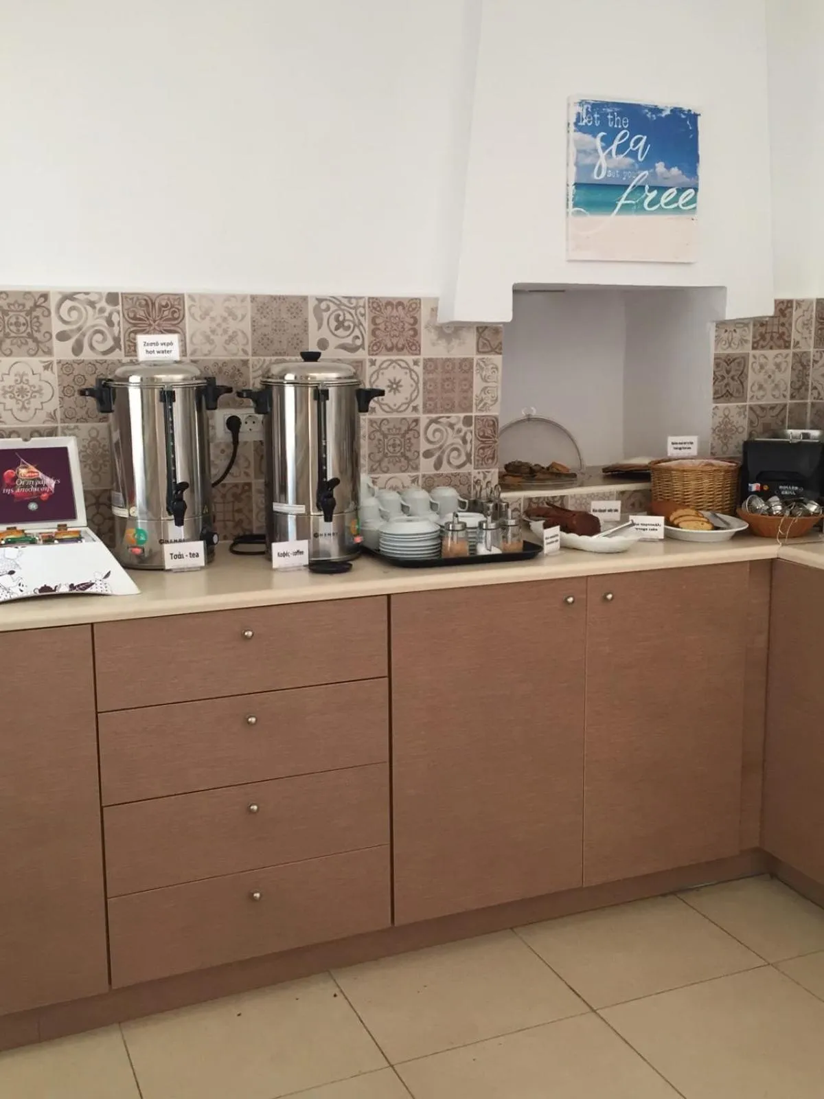 Day in Tony's Beach Hotel