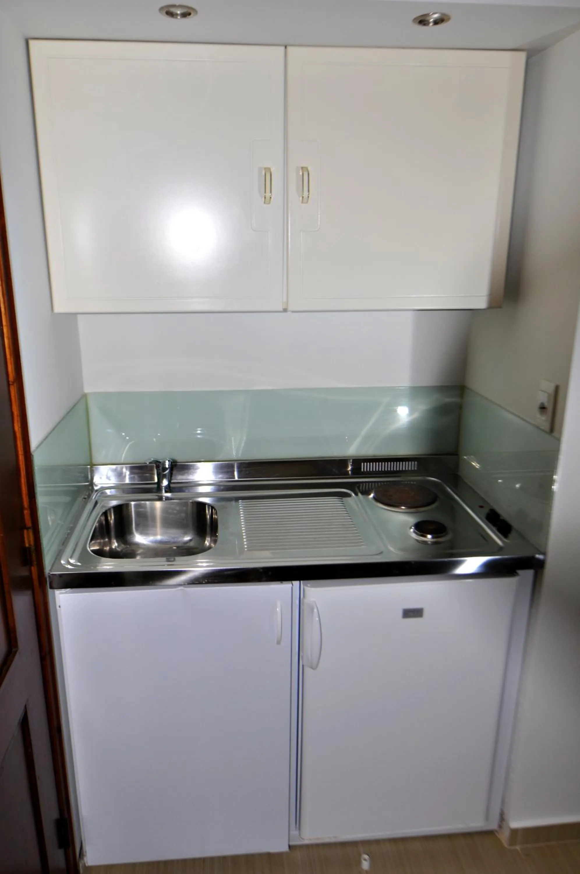 Day in Tony's Beach Hotel