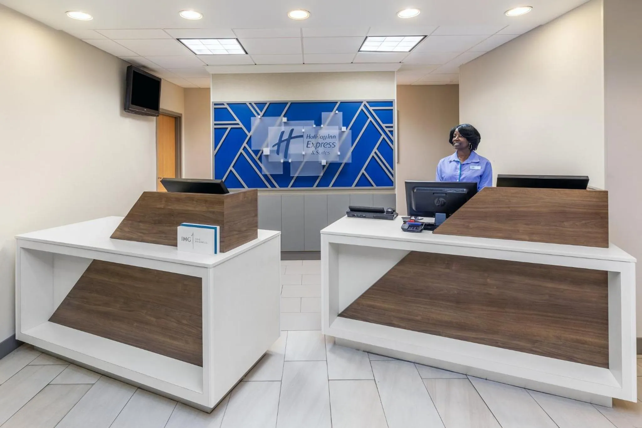 Property building in Holiday Inn Express Vicksburg by IHG